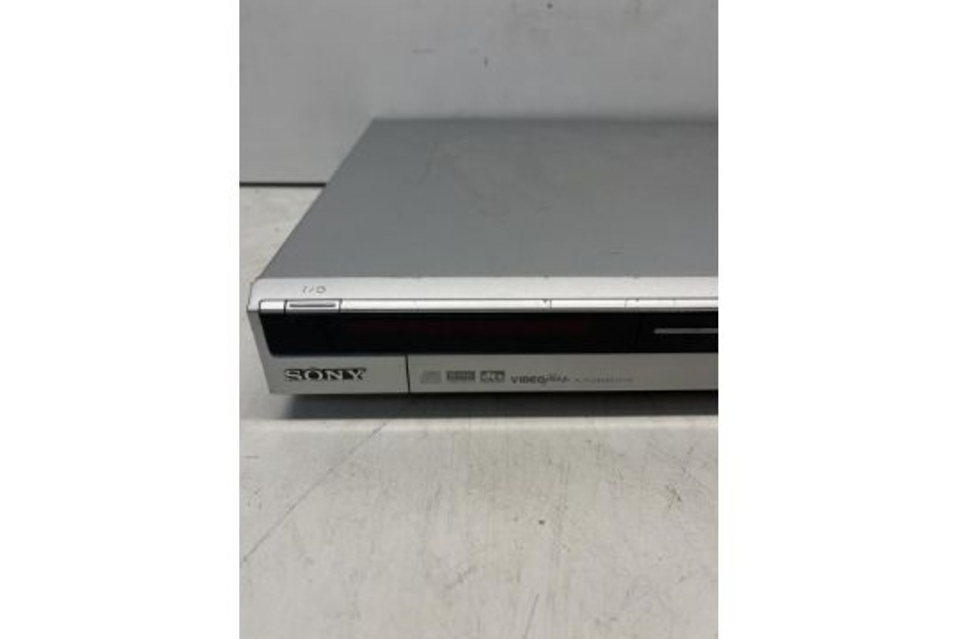SONY DVD RECORDER MODEL: RDR-HX525 - Image 2 of 5