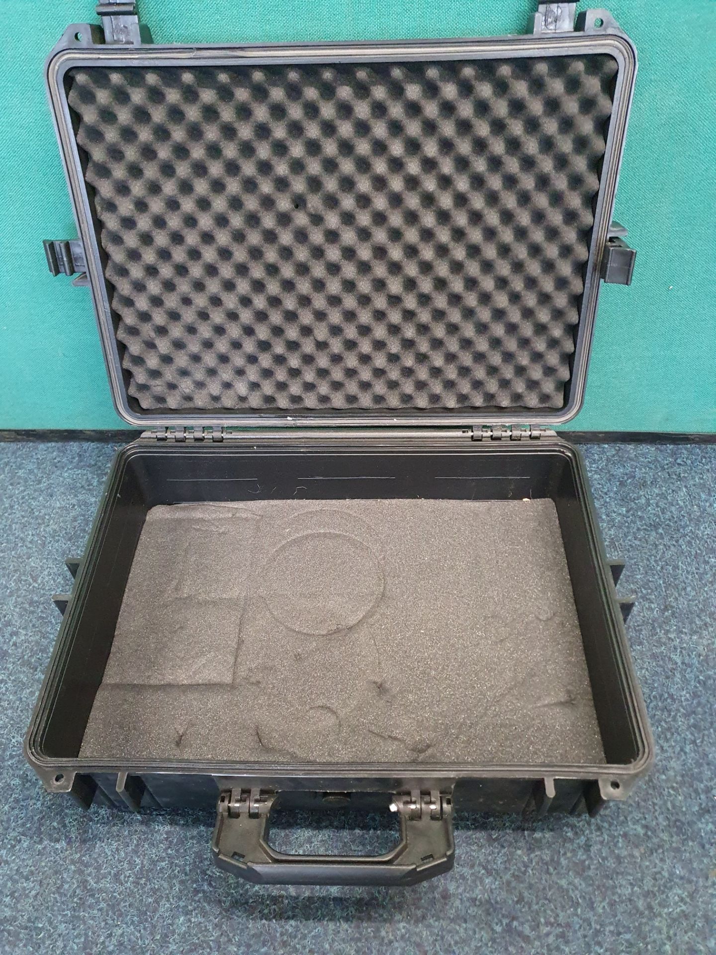 3 x Secure Carry Cases - Image 4 of 7