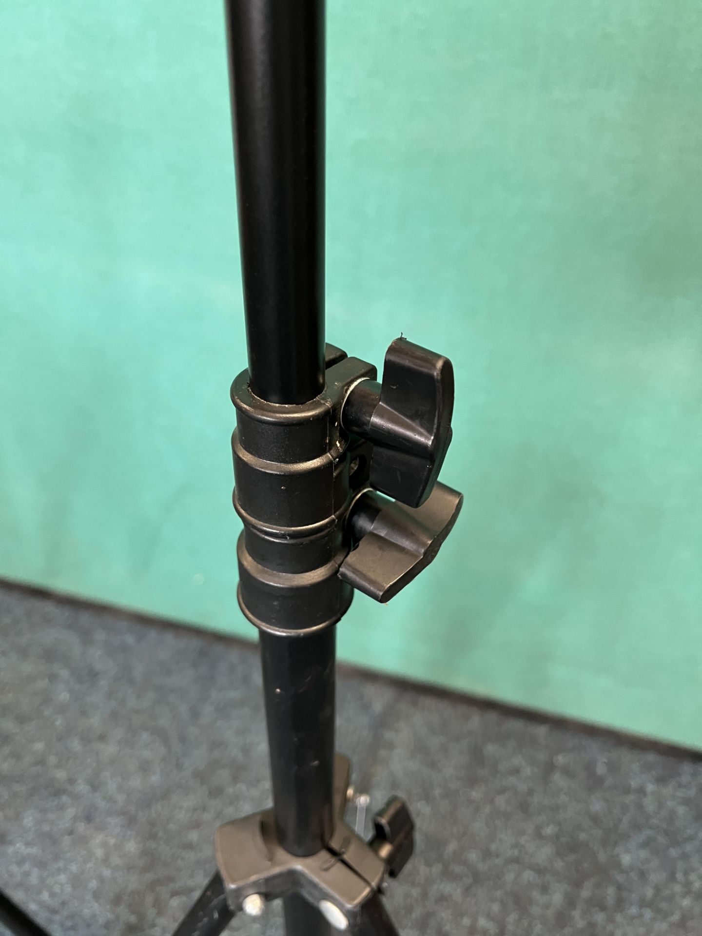 2 x Camera Tripods - As pictured - Image 4 of 6
