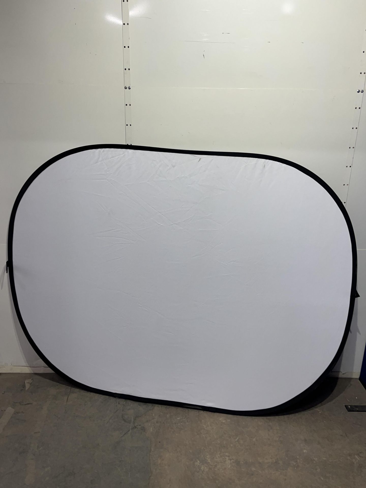 Foldable Photography Backdrop with Storage Bag - Image 3 of 5