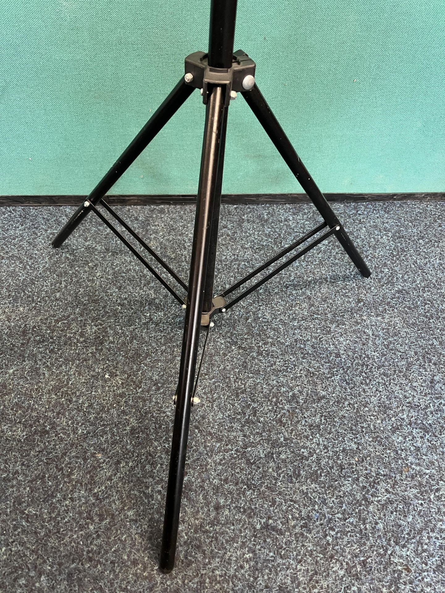 2 x Camera Tripods - As pictured - Image 6 of 6