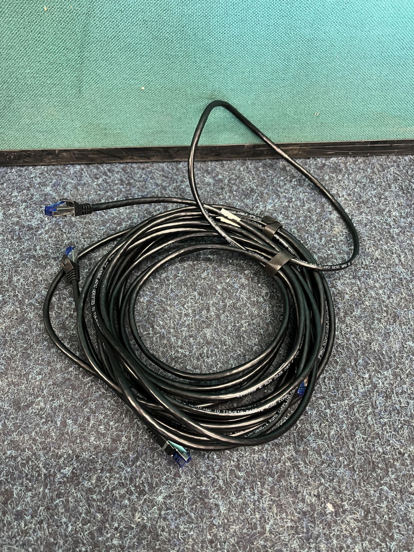 Various cabling - as pictured - Bild 2 aus 8