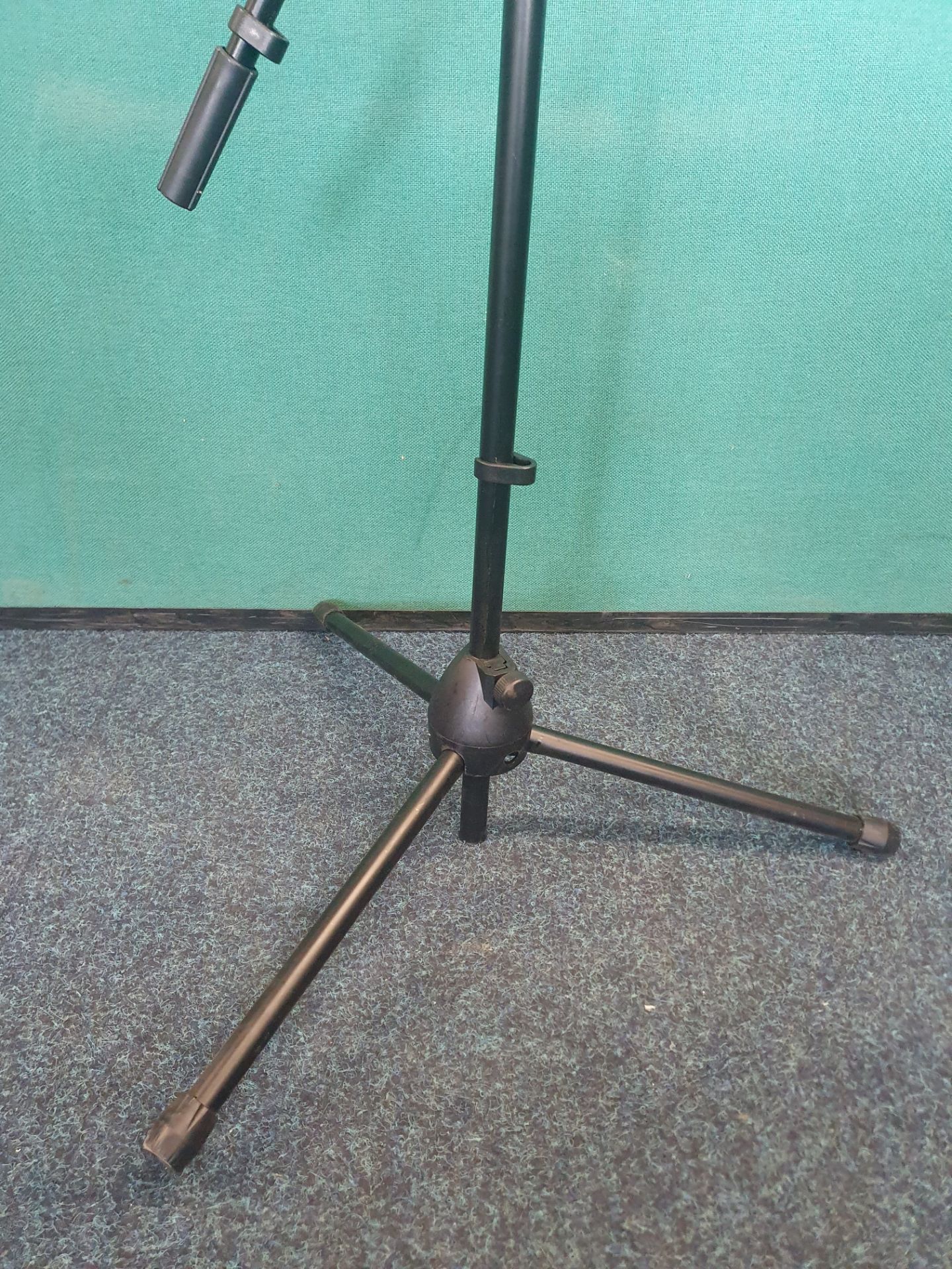 2 x Microphone Stands - Image 7 of 7