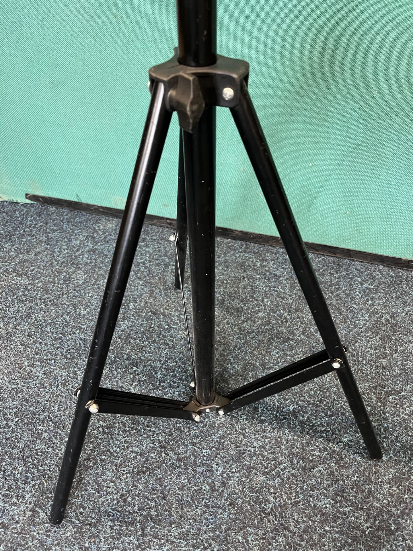 2 x Camera Tripods - As pictured - Image 6 of 6