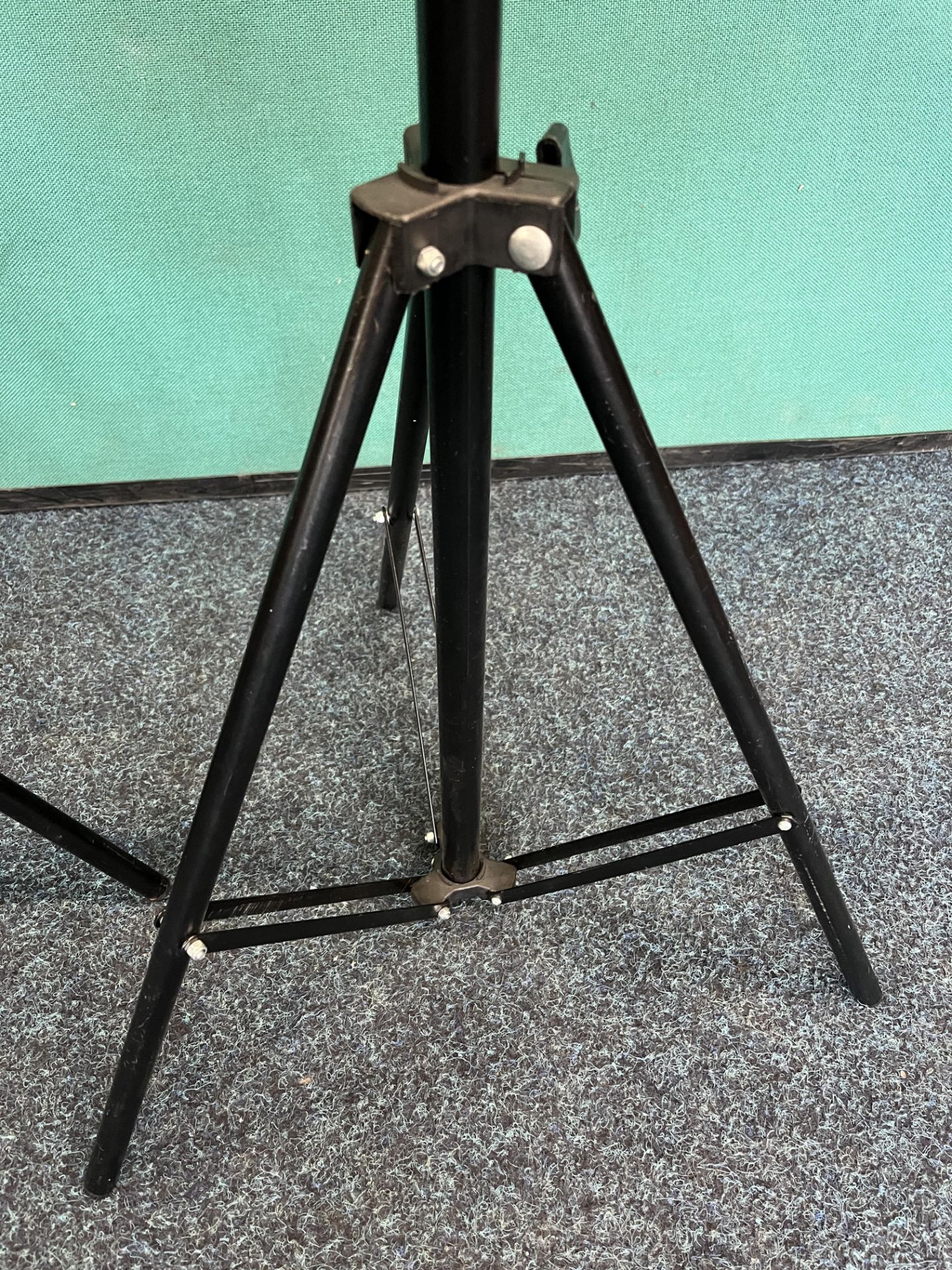 2 x Camera Tripods - As pictured - Image 5 of 6