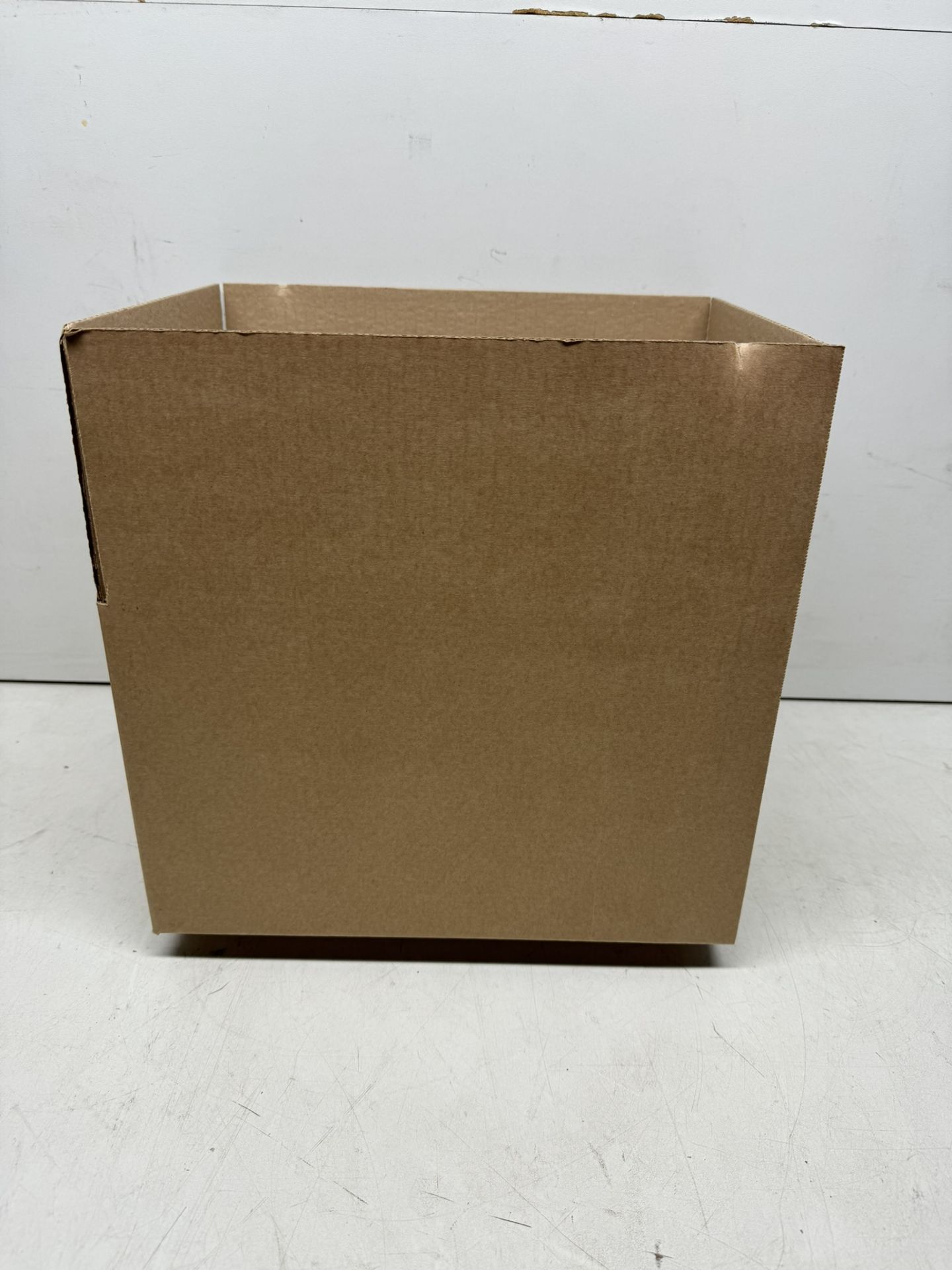 750 x UK Packaging Supplies Single Wall Cardboard Boxes | 305 x 229 x 178MM