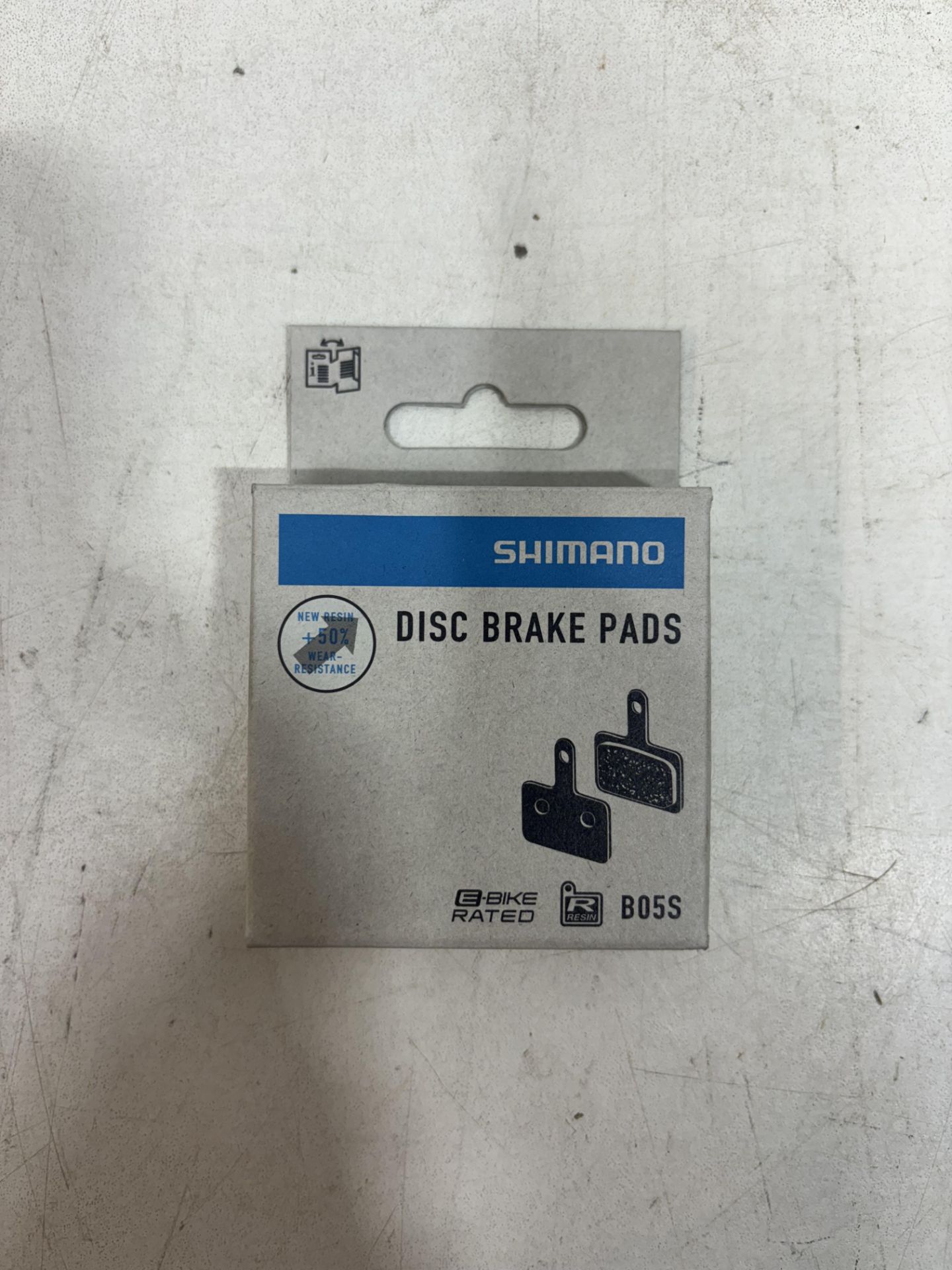 10 x Shimano B05S Disc Brake Pads and Spring, Steel-backed, Resin - Bild 2 aus 3