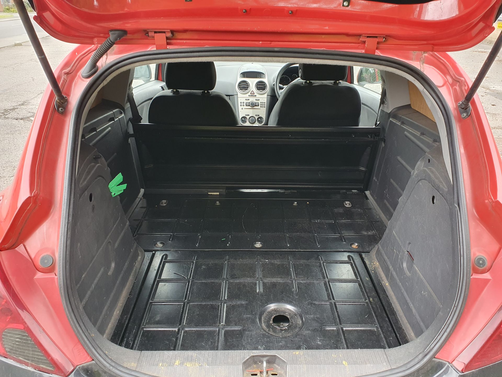 Vauxhall Corsa Van CDTI | SY09 UKU | Manual | Red | Diesel | 107,222 Miles - Image 10 of 19