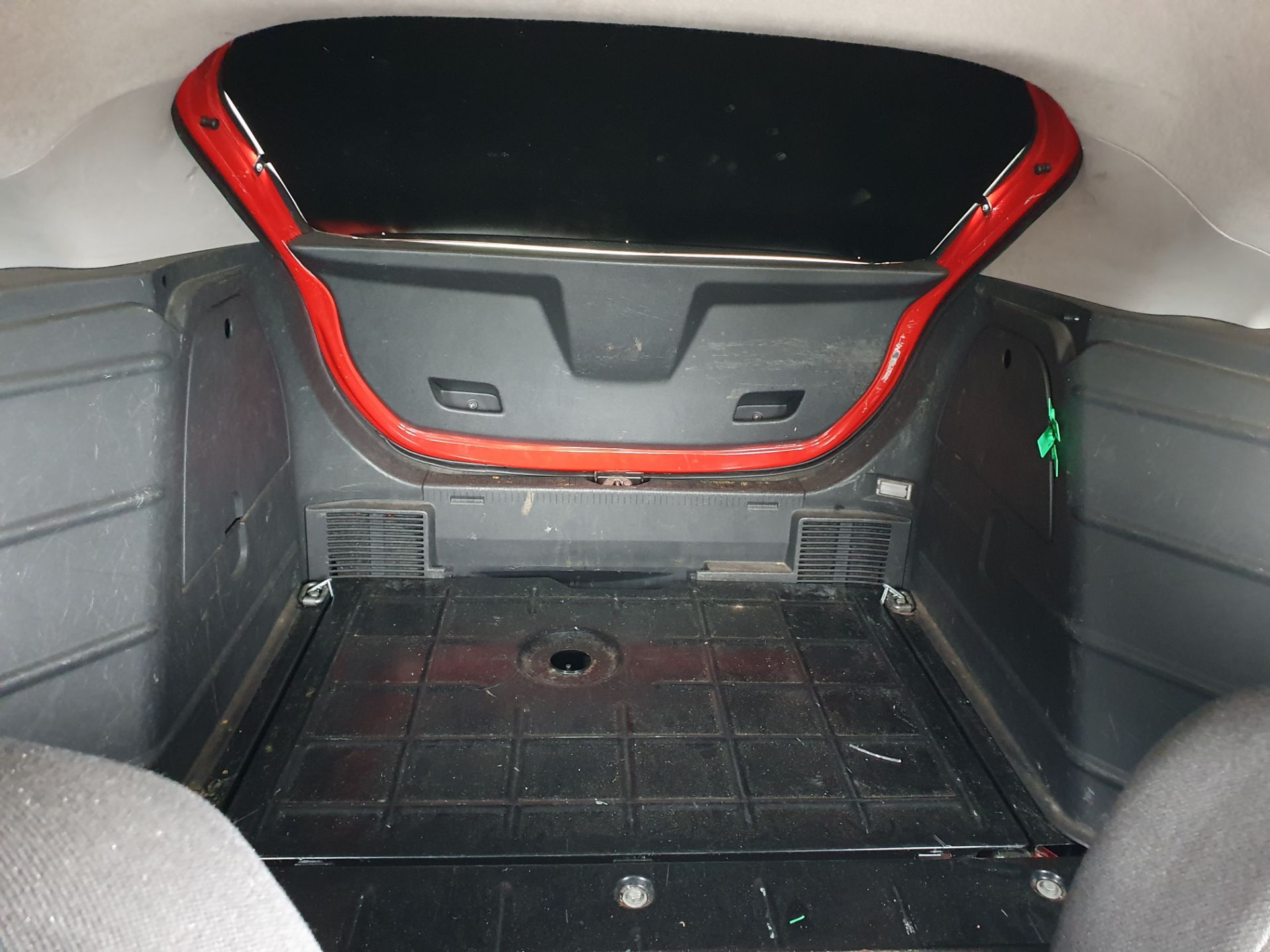 Vauxhall Corsa Van CDTI | SY09 UKU | Manual | Red | Diesel | 107,222 Miles - Image 19 of 19