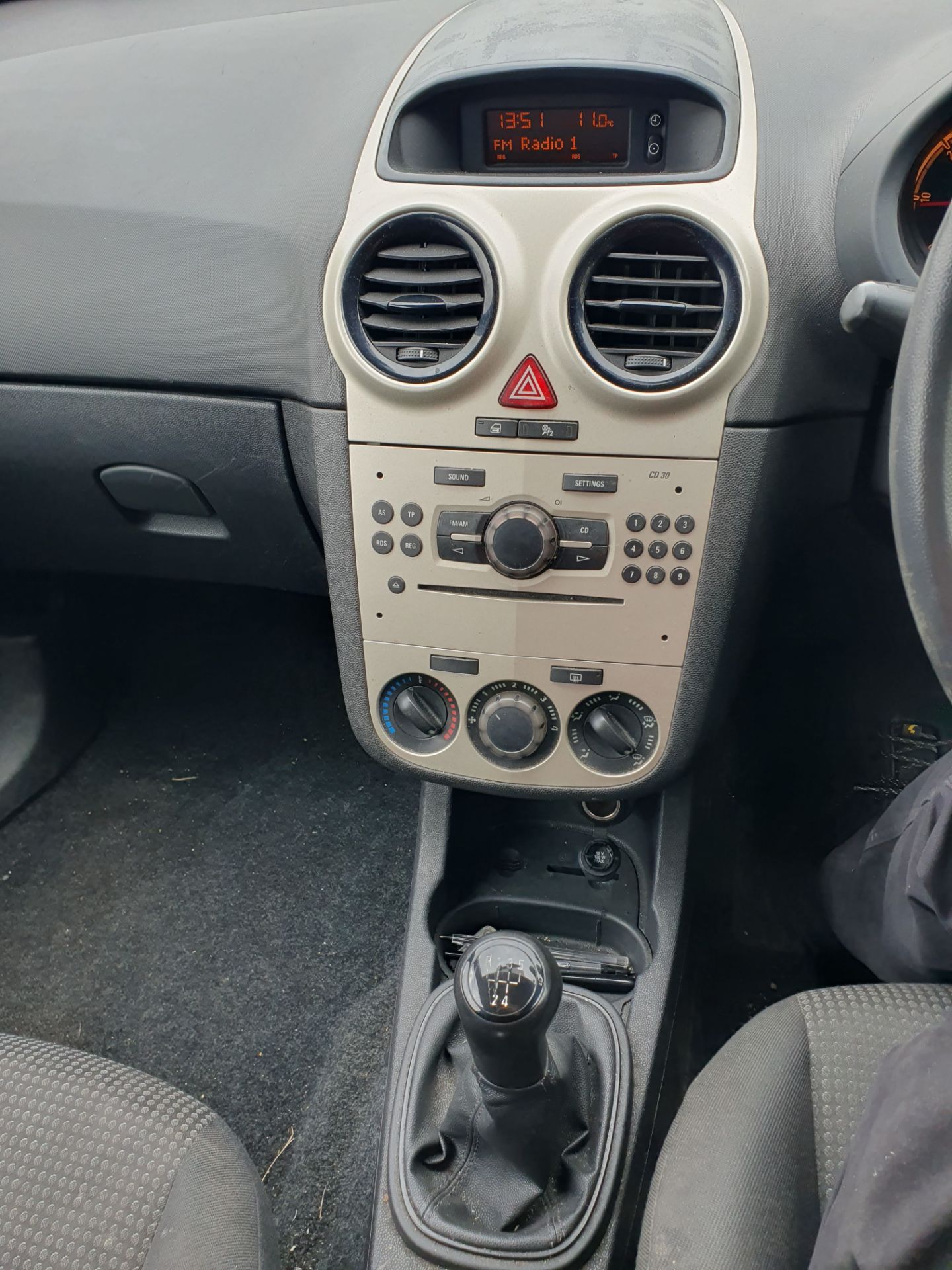 Vauxhall Corsa Van CDTI | SY09 UKU | Manual | Red | Diesel | 107,222 Miles - Image 13 of 19