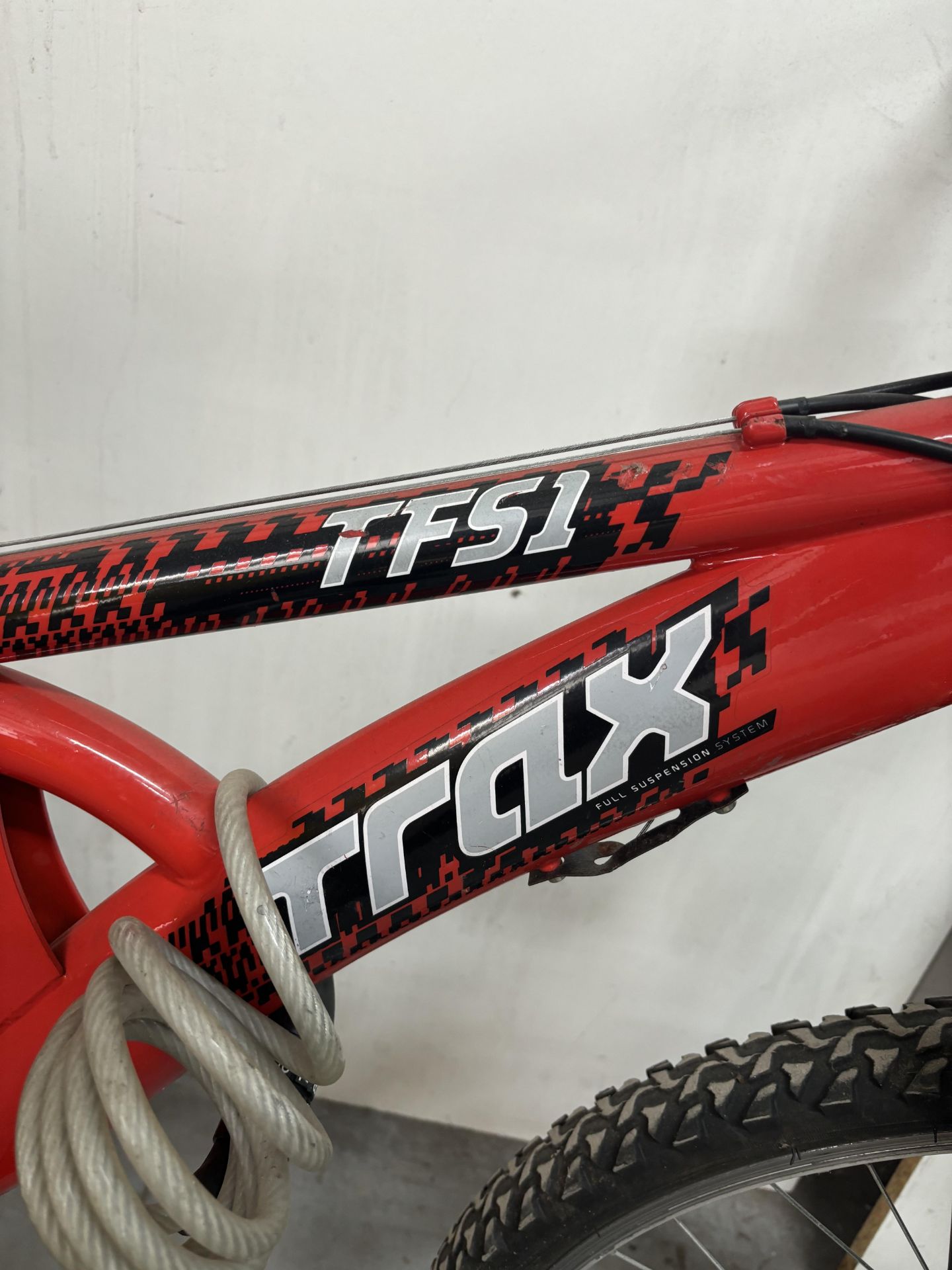 Trax TFS1 Red Mountain Bike - Image 2 of 10