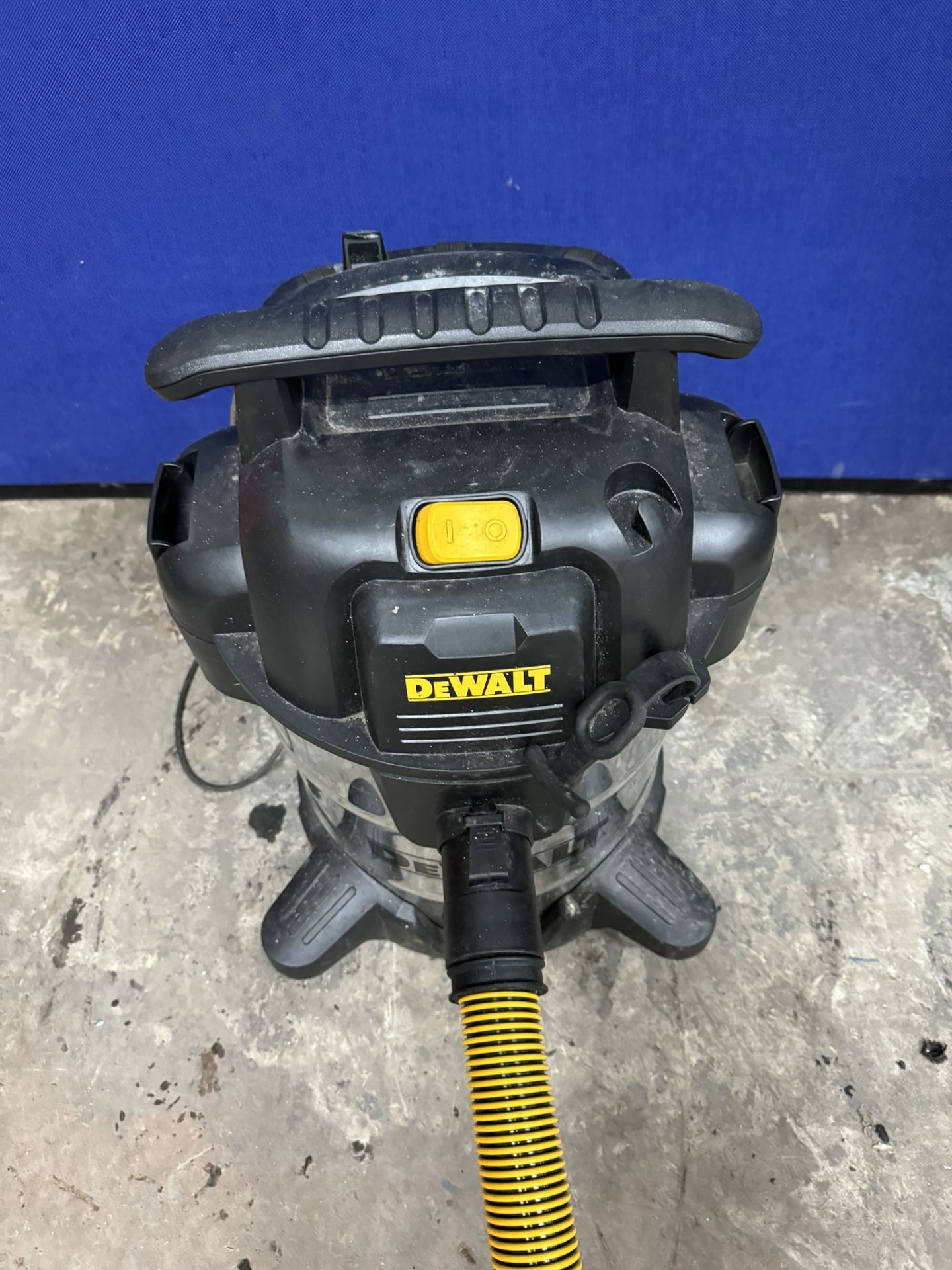 Dewalt DXV38S Wet And Dry Vacuum Cleaner - Image 2 of 5