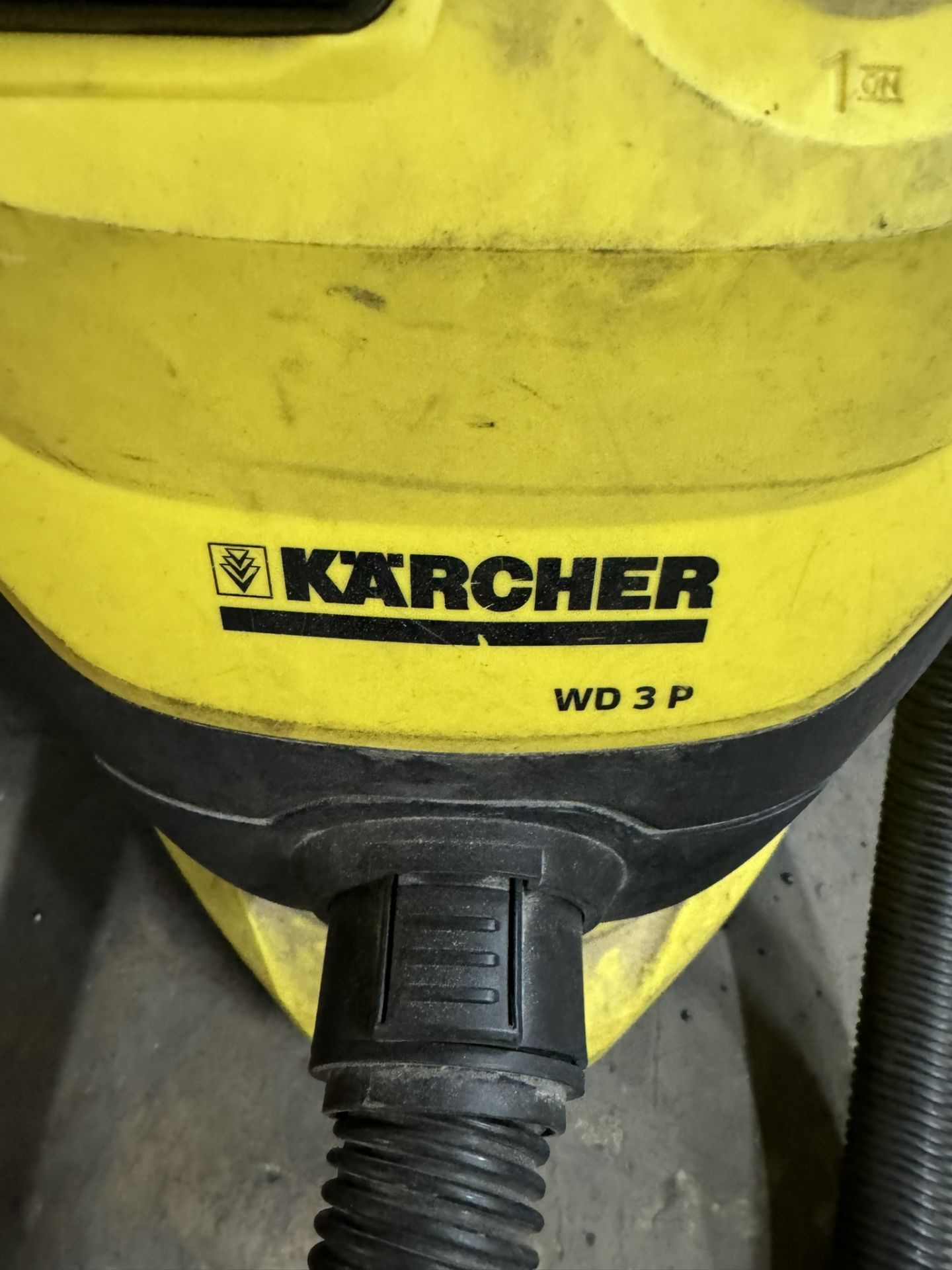 Karcher WD3P Cylinder Wet and Dry Vacuum Cleaner - Bild 4 aus 5