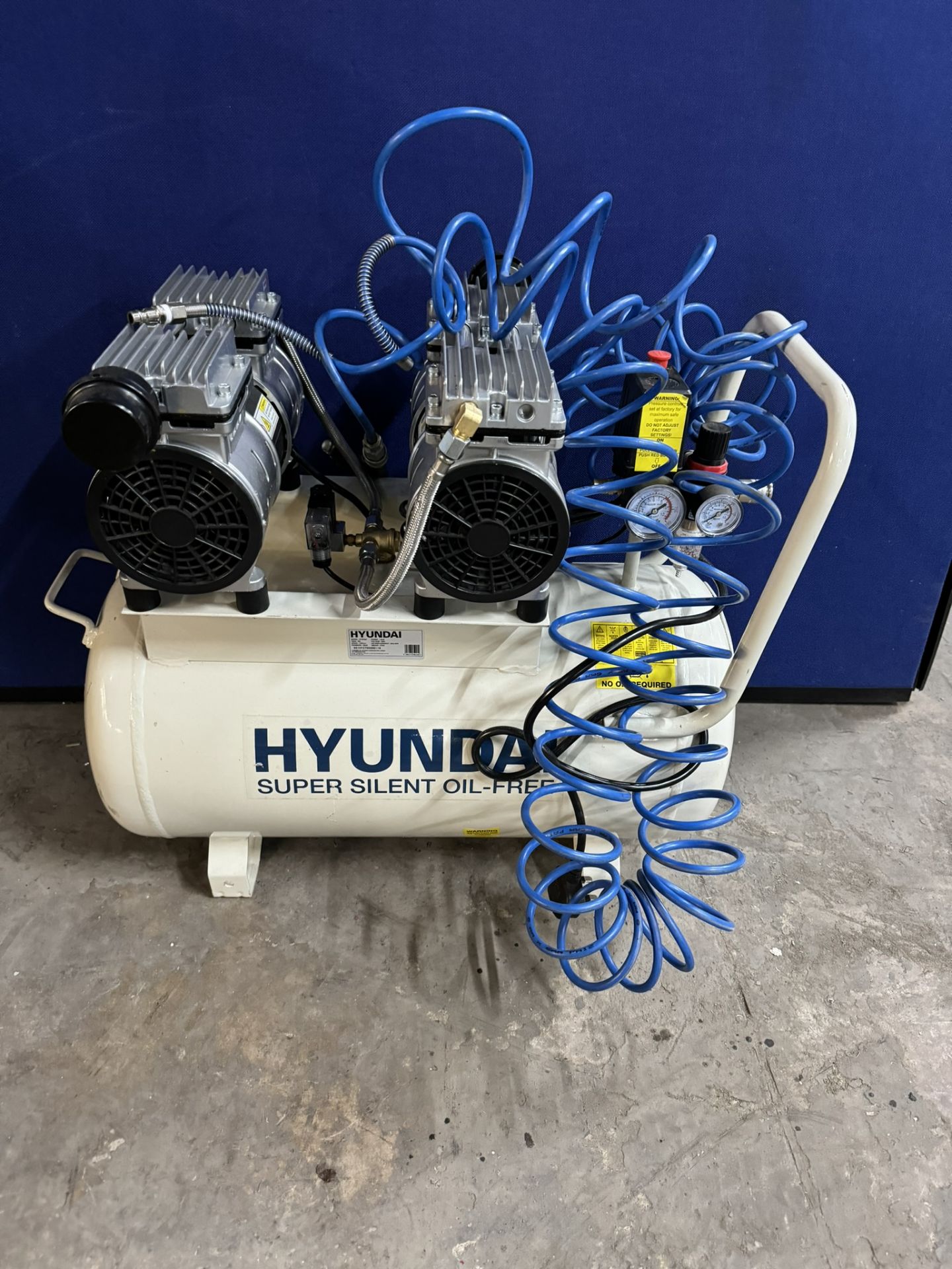 Hyundai HY27550 Mobile Air Compressor