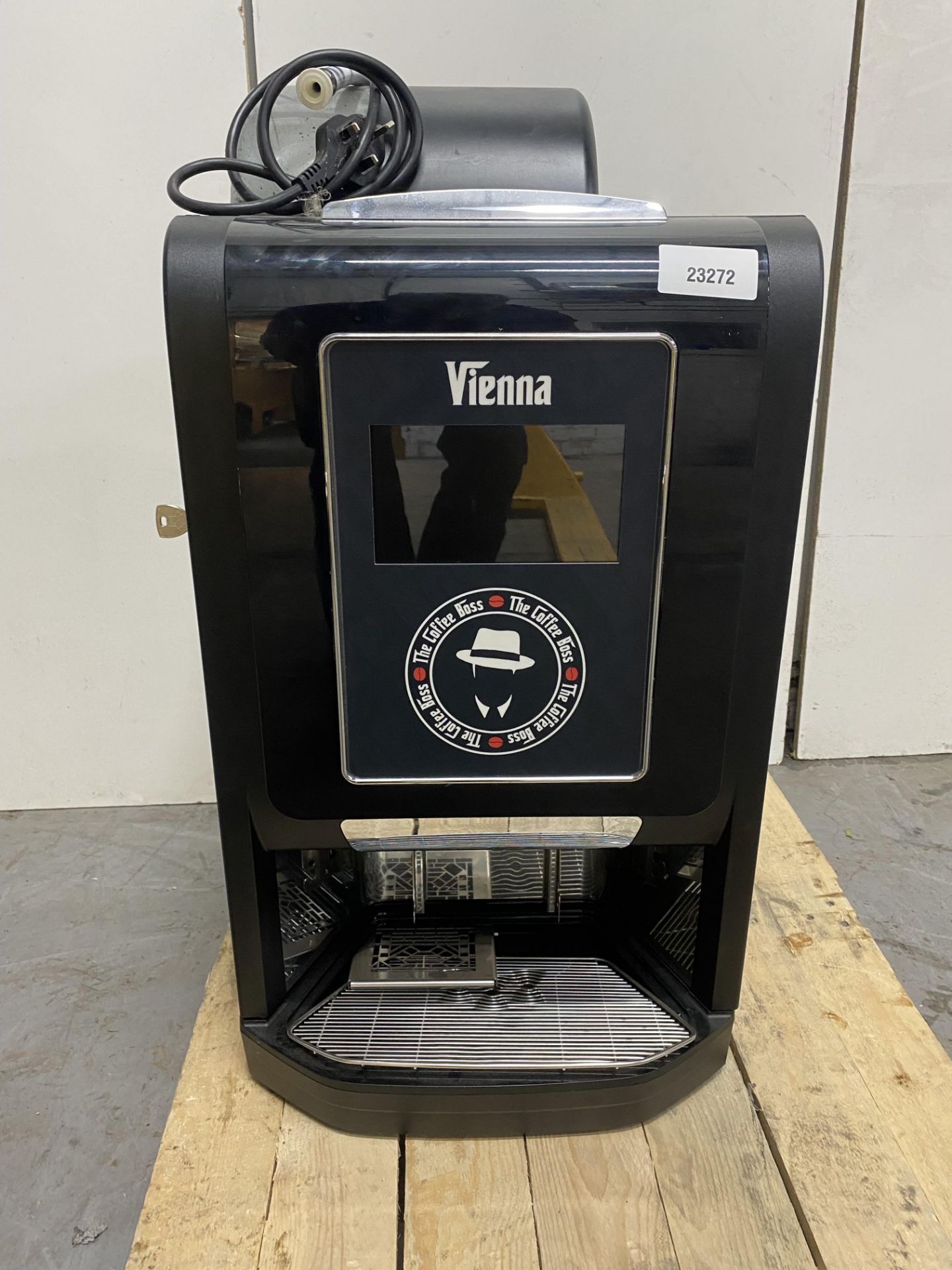 Evoca ESB4SR UK/Q SPA Vienna Bean to Cup Coffee Machine w 475 x The Coffee Boss Cups