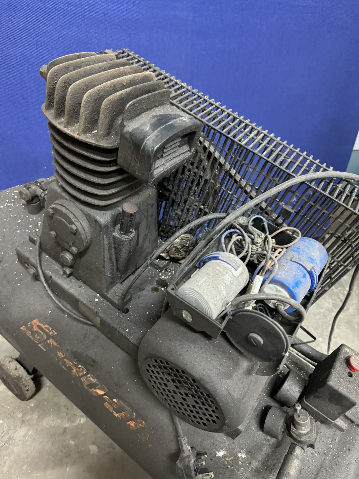 Snap-On Industrial Air Compressor - Image 4 of 6