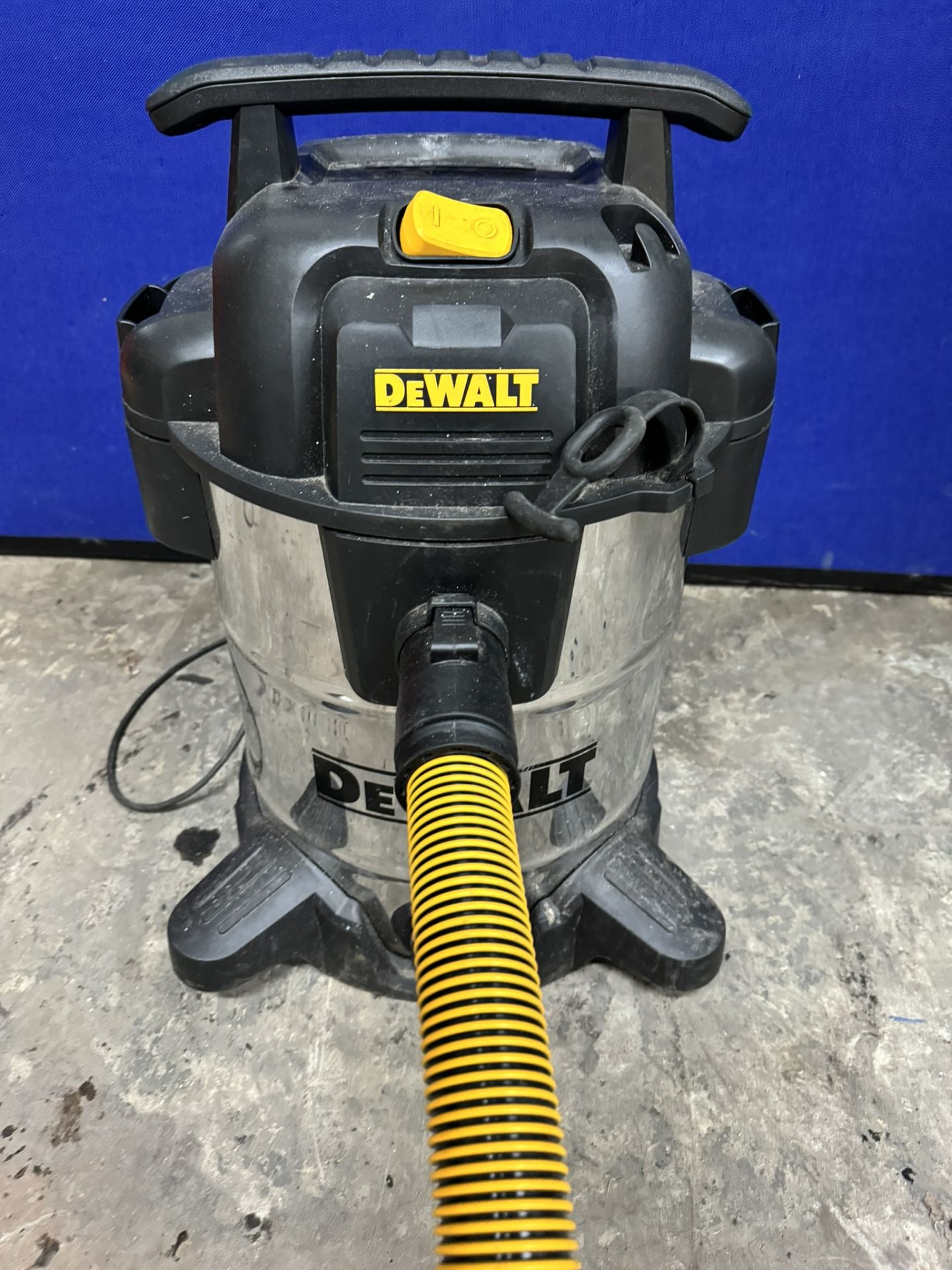 Dewalt DXV38S Wet And Dry Vacuum Cleaner