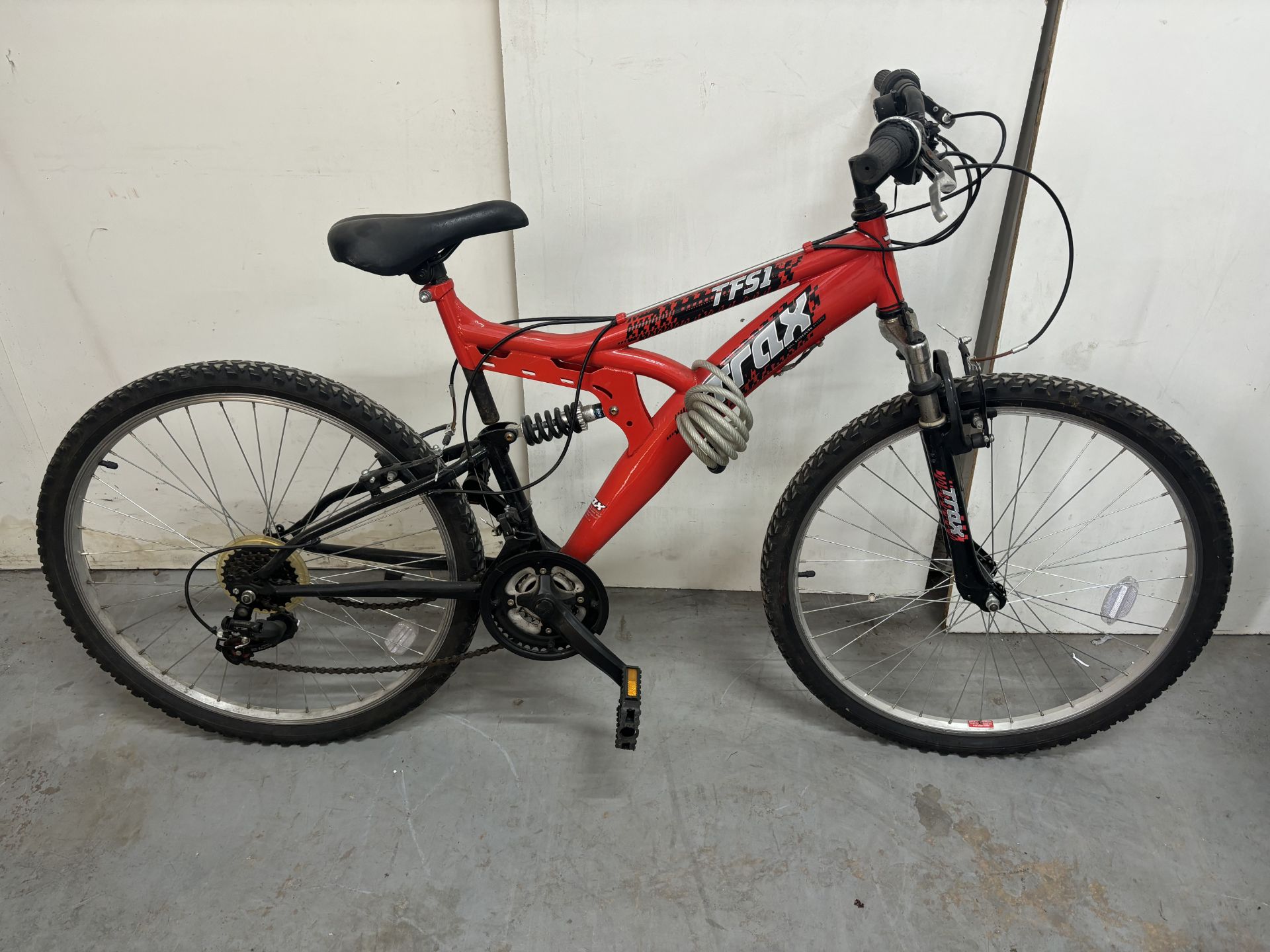 Trax TFS1 Red Mountain Bike