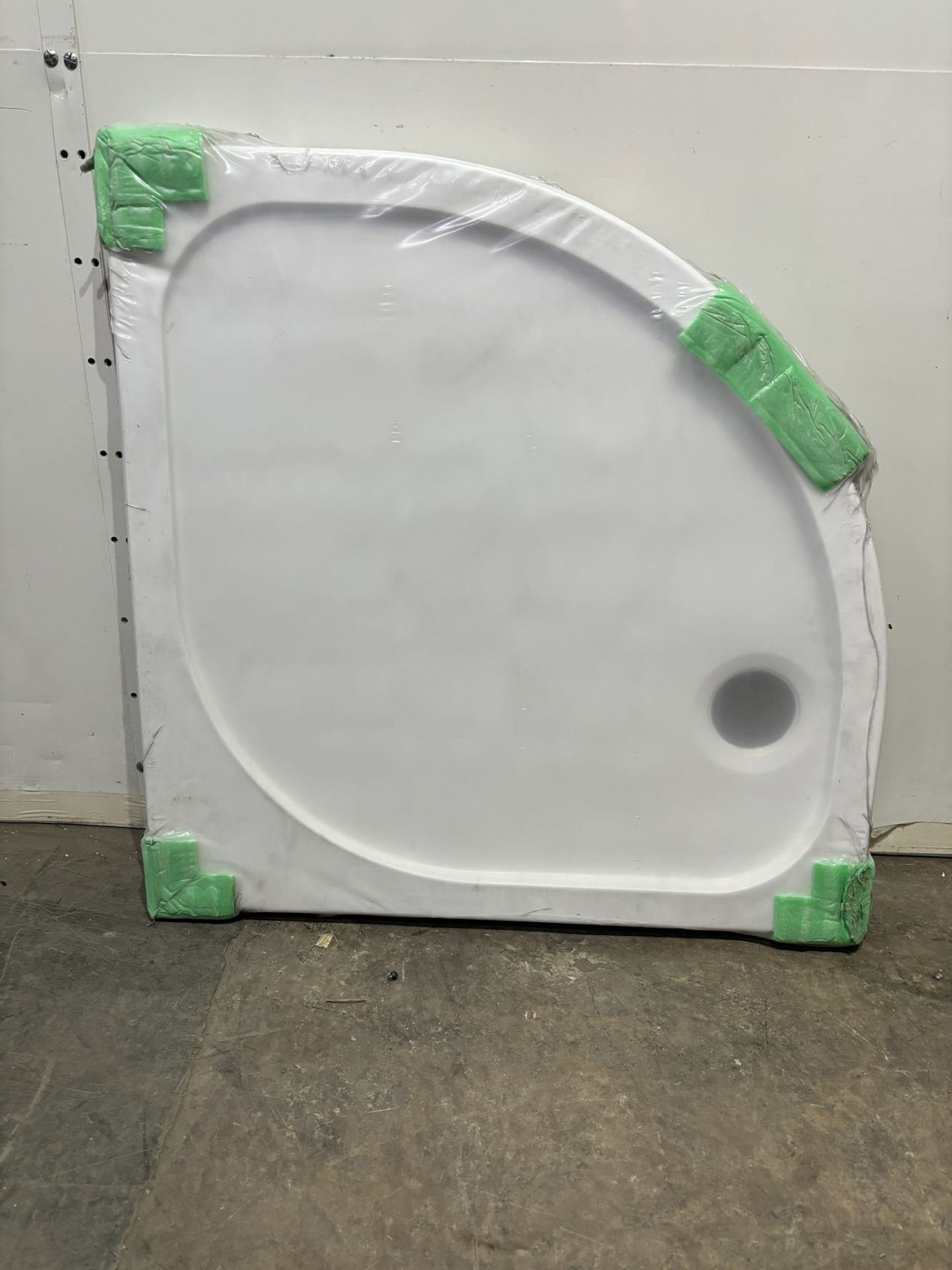Emerald Quadrant Shower Tray | Size: 800 x 800 - Image 2 of 3