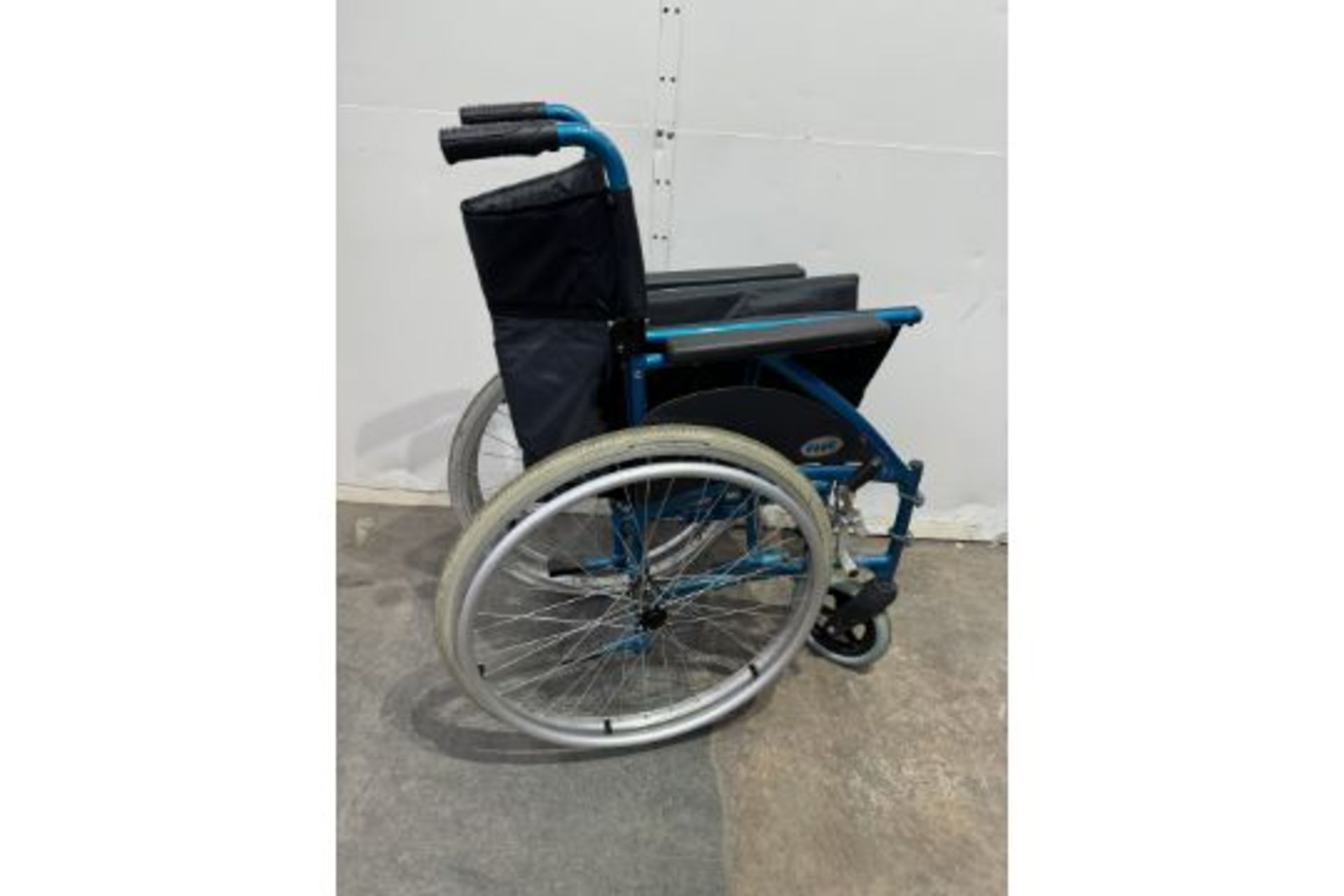 Days Swift Self Propelled 46CM Wheelchair