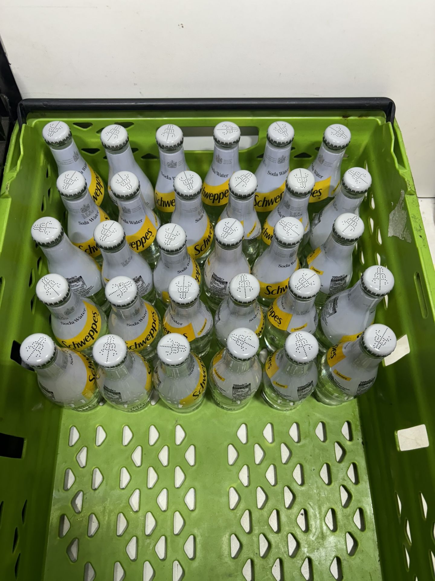 85 X Bottles Of Schweppes Soda Water, 200Ml - Image 5 of 6
