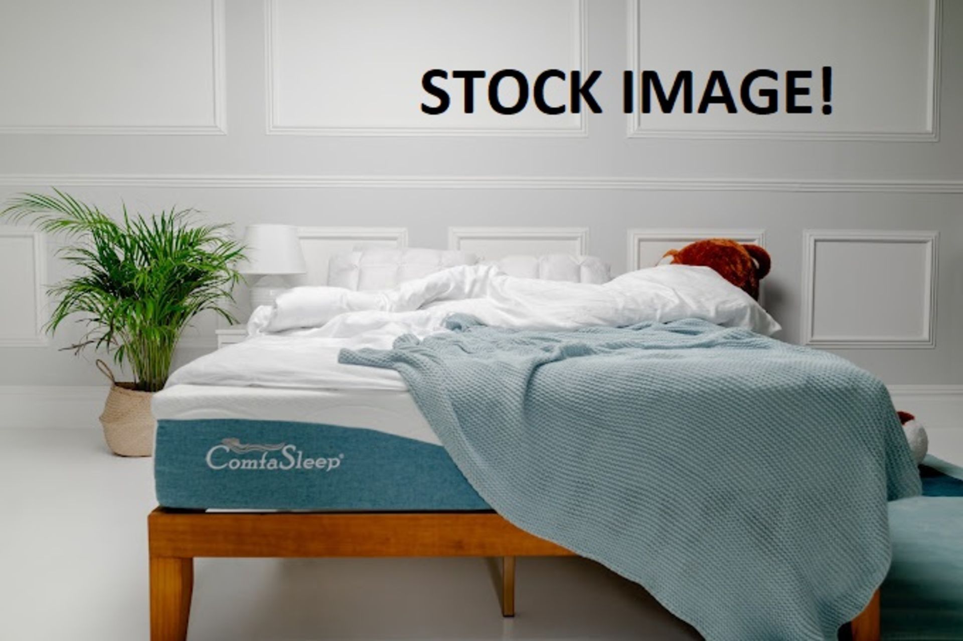 Over 100 Pieces of Ex-Display Hybrid Mattresses and Pillows | See description for breakdown