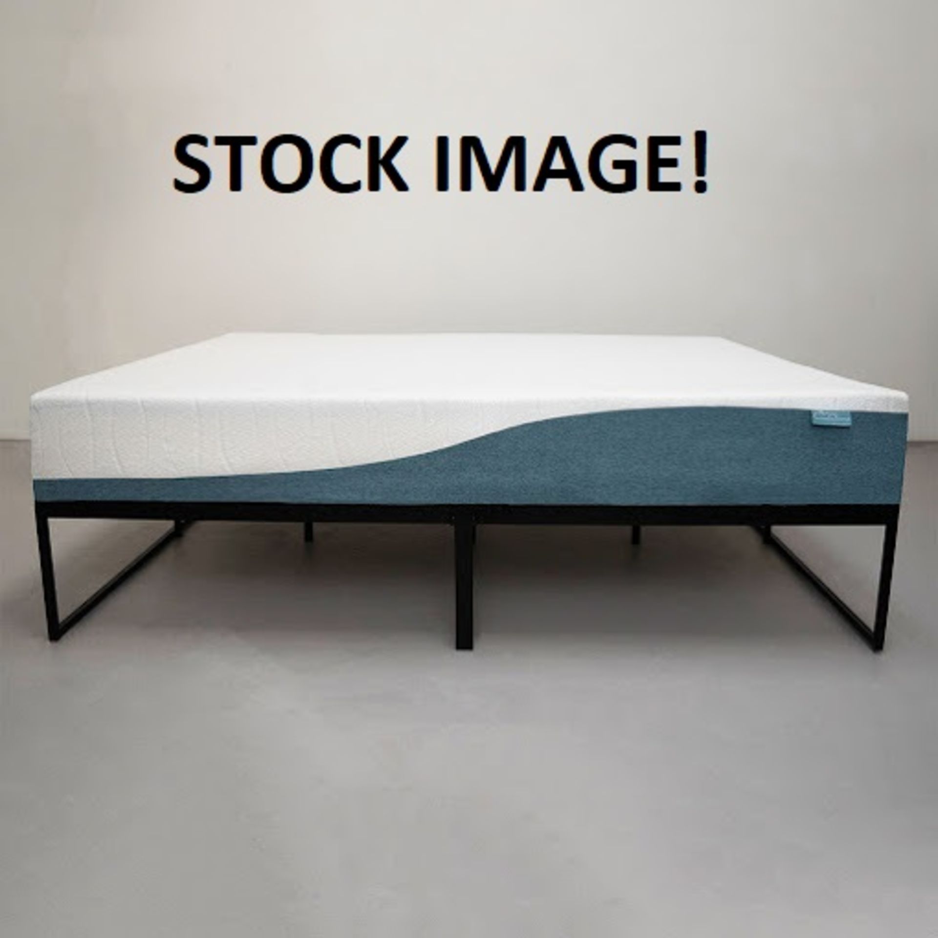 Over 100 Pieces of Ex-Display Hybrid Mattresses and Pillows | See description for breakdown - Image 3 of 10