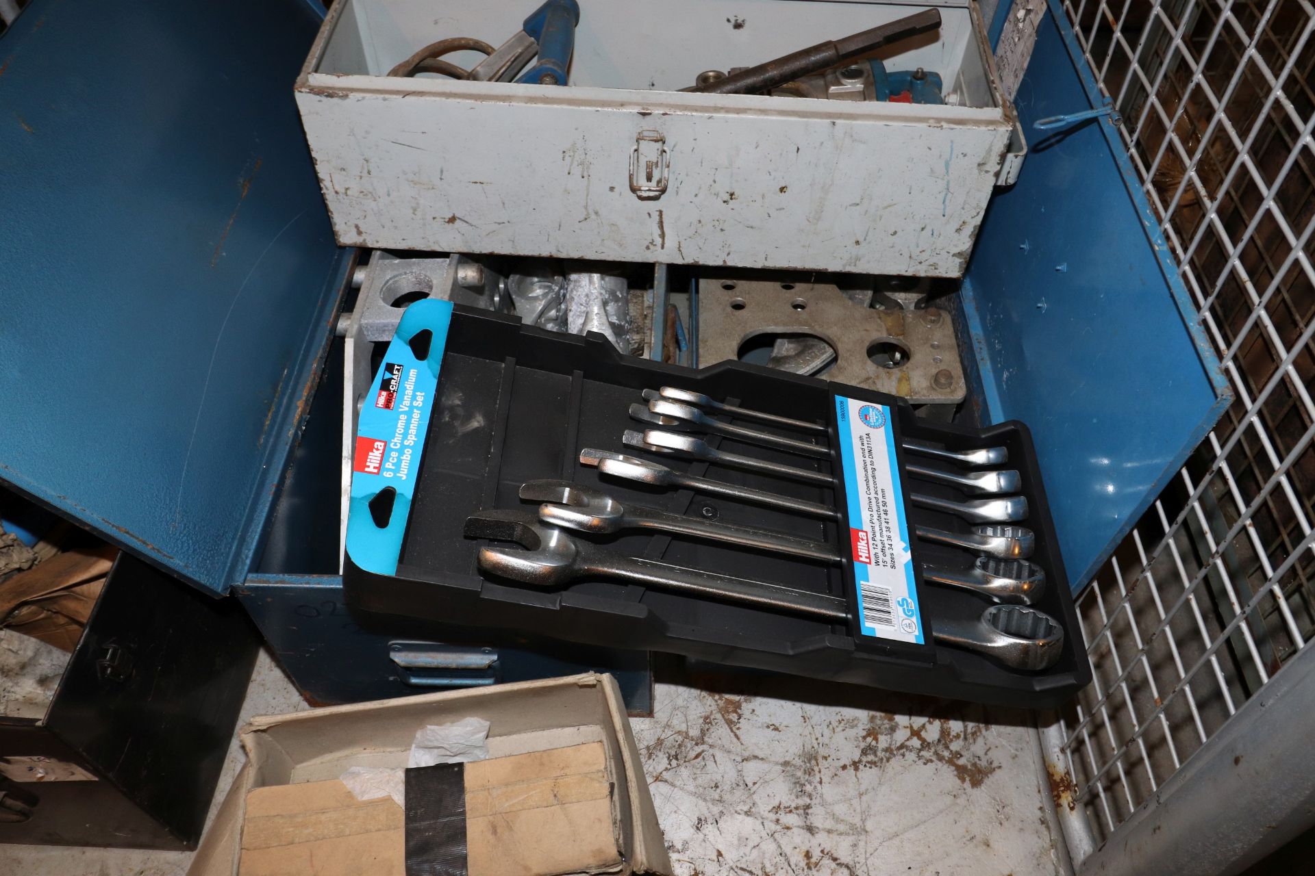 Quantity of Engineering Tools as per Description & Photos