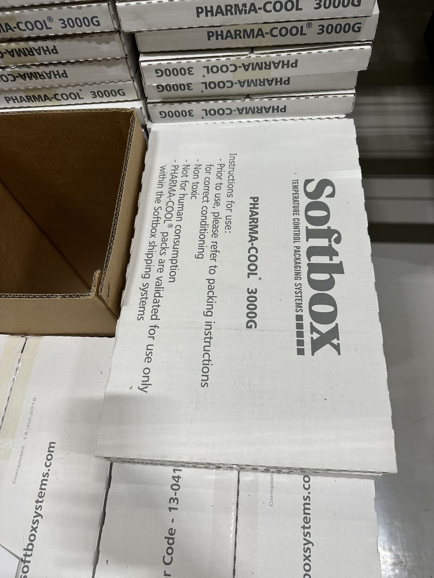 130 x Softbox Pharma-Cool 3000G Softbox Temperature Control Ice Packs - Image 3 of 6