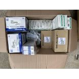 JOBLOT APPROX 1600x ASSORTED SYRINGES, 22 PACKS OF PLASTERS, 18x FIRST AIDERS PACKS, 21x 50pk WIPES