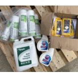 ASSORTED CLEANING & JANITORIAL SUPPLIES JOBLOT