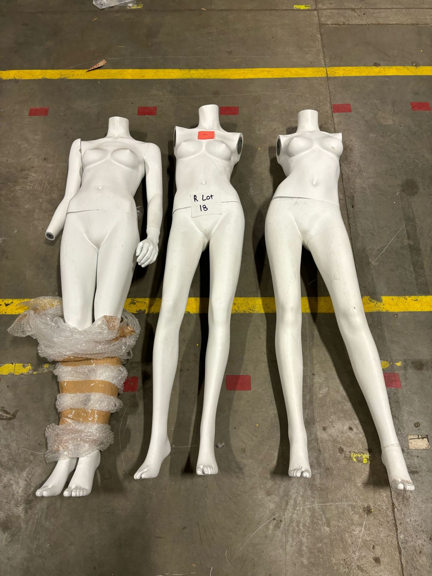 3x MANNEQUINS RETAIL SHOP DISPLAY ADULT FEMALE STANDING MANNEQUIN TAILORS DUMMIES