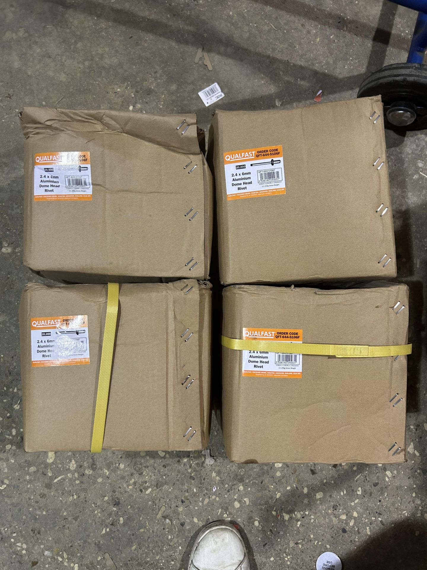 80,000 (4 boxes of 20,000) QUALFAST 2.4 x 6mm ALUMINIUM DOME HEAD RIVETS FASTENERS - NEW SEALED