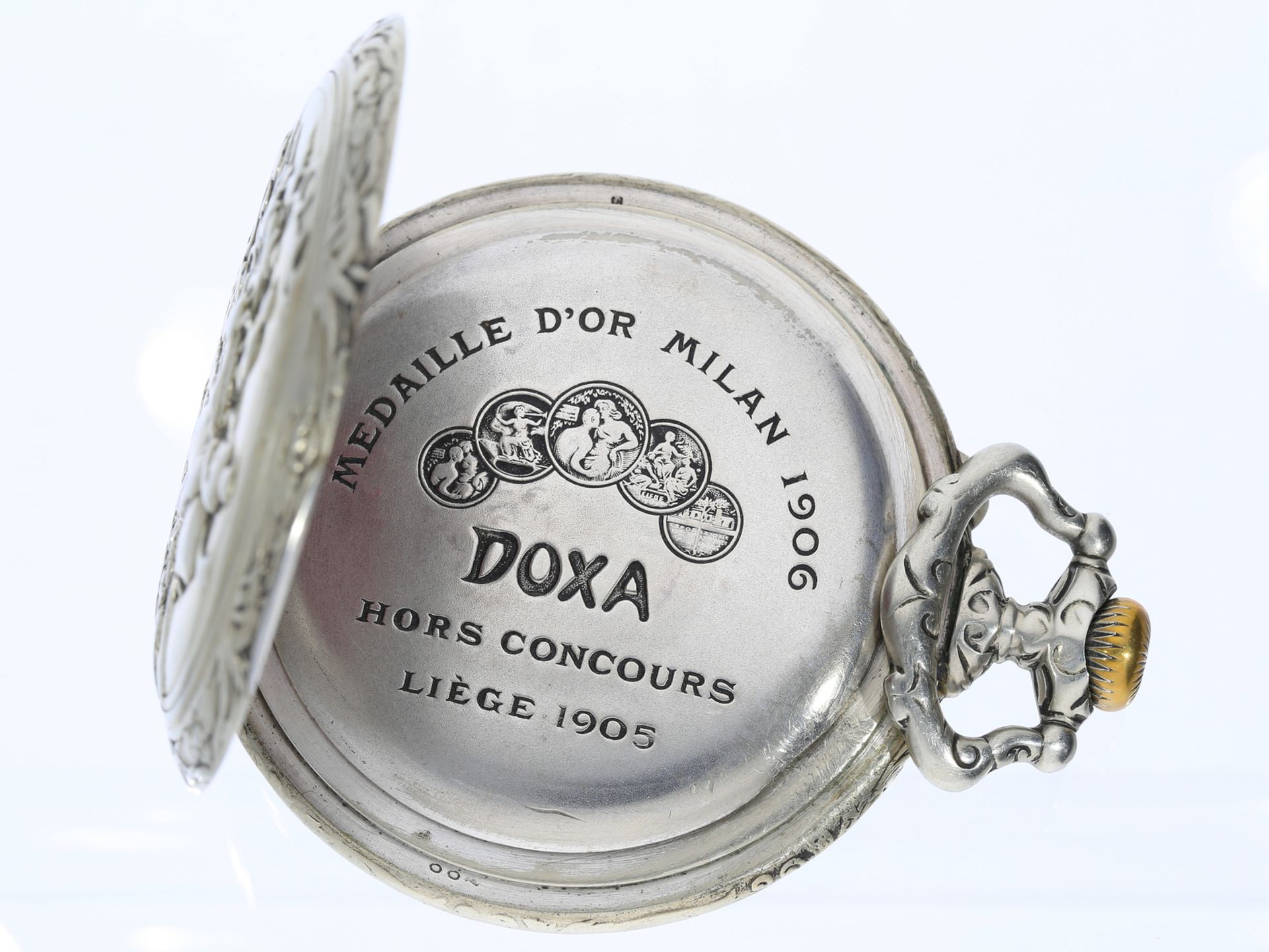 Taschenuhr: Doxa Goliath mit Reliefgehäuse, originaler Uhrenkette und Präsentationsbox, ca. 1910 - Bild 3 aus 6