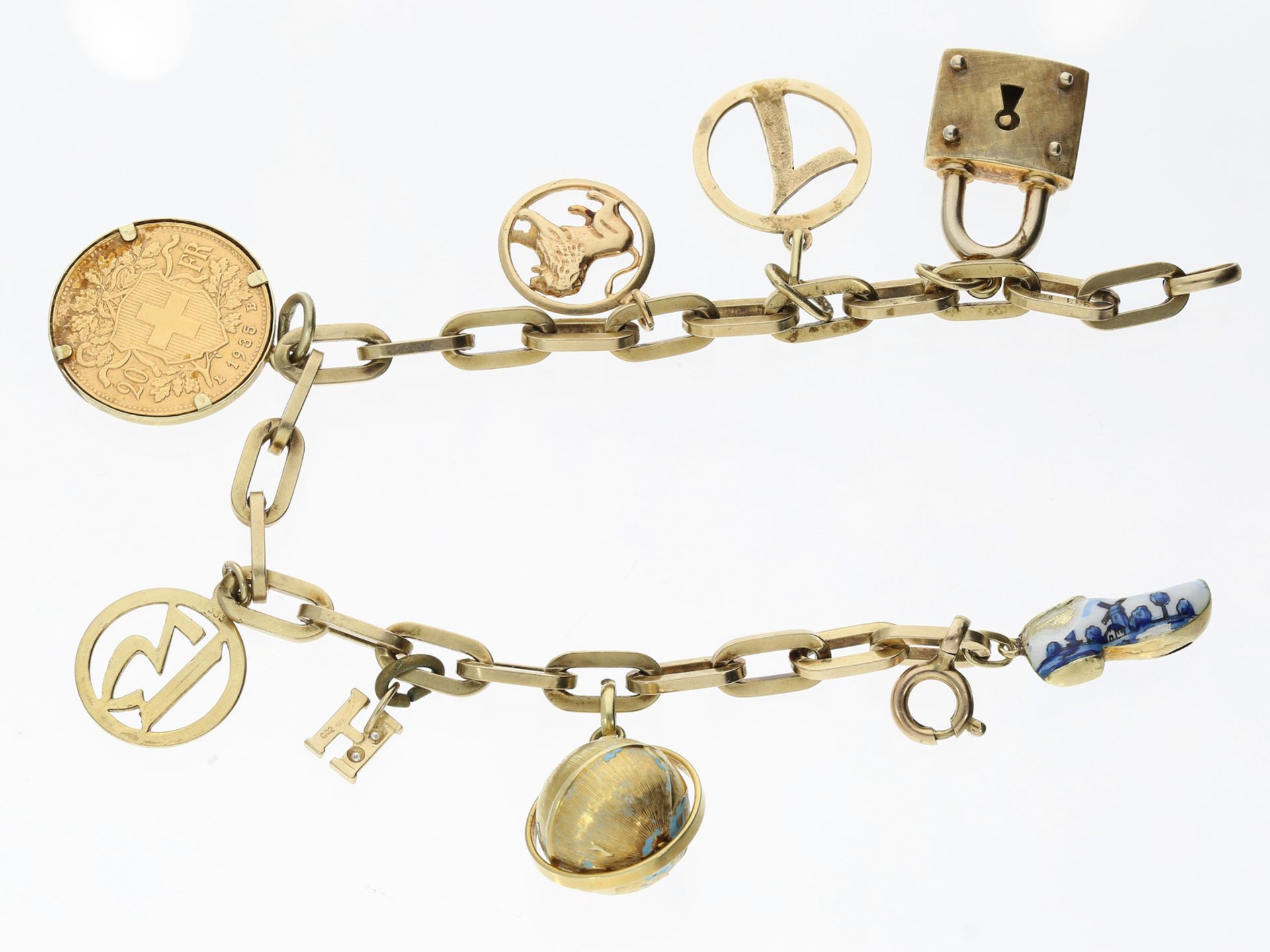 Armband: interessantes vintage Bettelarmband mit 8 Anhängern, 8K/14K Gold - Image 2 of 2