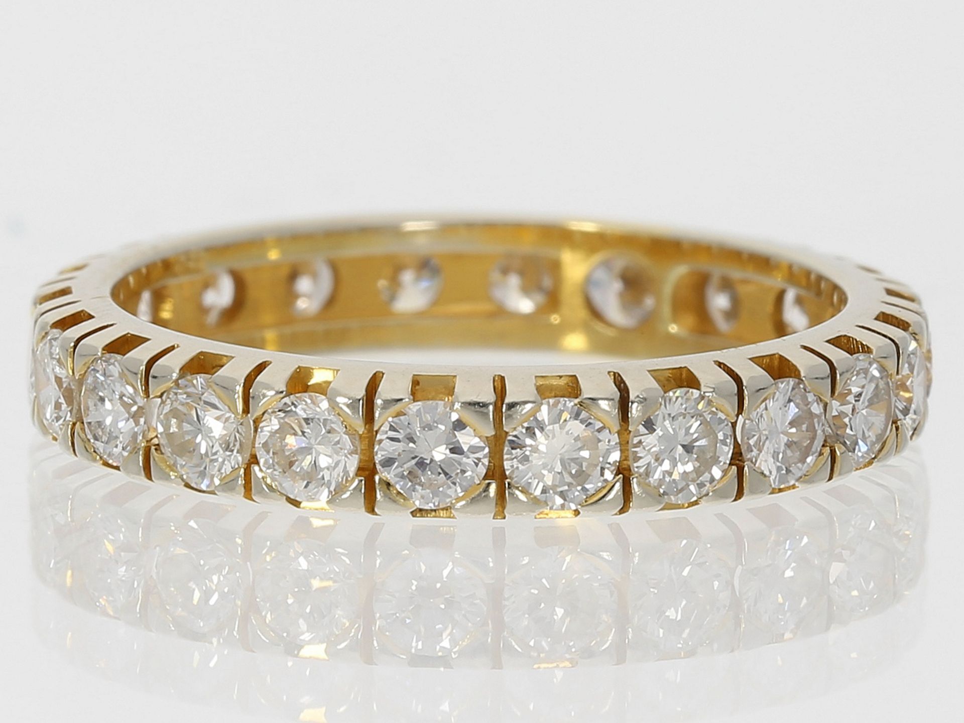 Ring: klassischer vintage Brillant/Memoire-Ring aus 18K Gelbgold, ca. 1,54ct feine Brillanten