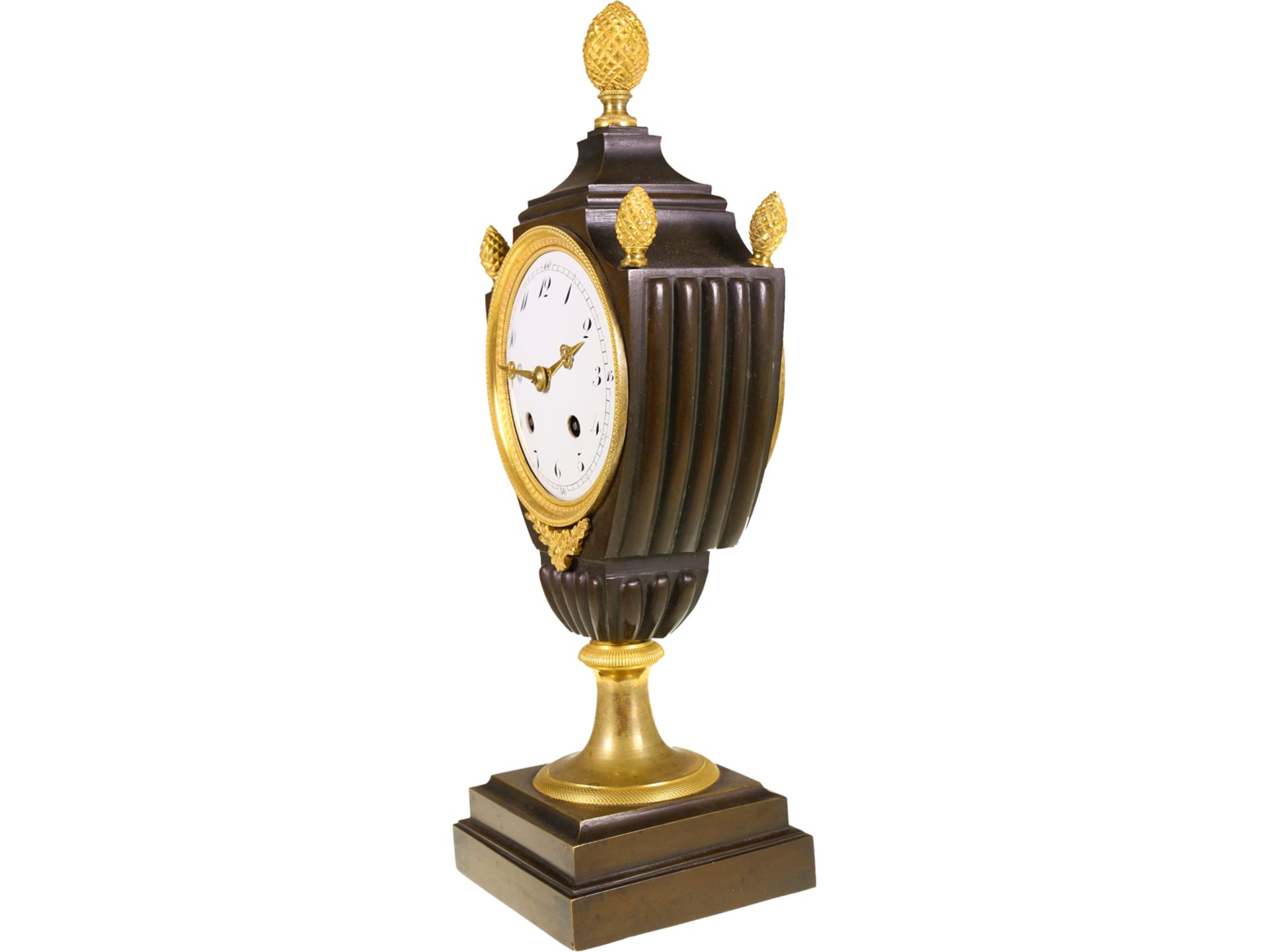 Table clock: Directoire clock in the shape of an "Urn", bronze, around 1790 - Image 2 of 3