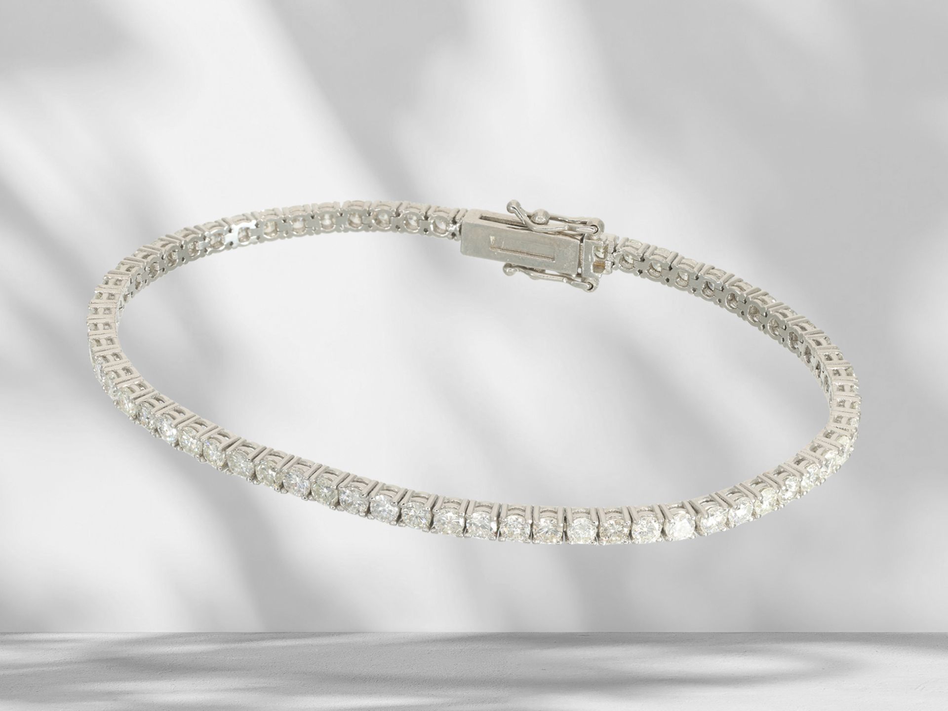 Bracelet: high-quality, handcrafted brilliant-cut diamond/tennis bracelet, approx. 3.3ct - Image 2 of 4