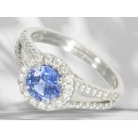 Ring: elegant sapphire/brilliant-cut diamond white gold ring, approx. 1.64ct