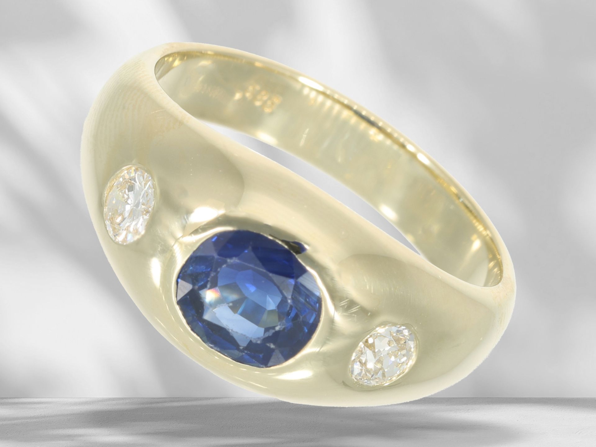 Ring: classic, solid band ring with sapphire and brilliant-cut diamonds, 14K gold