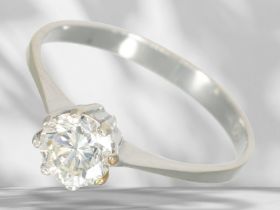 Ring: Weißgoldener Solitär/Brillantring, schöner Brillant von ca. 0,6ct