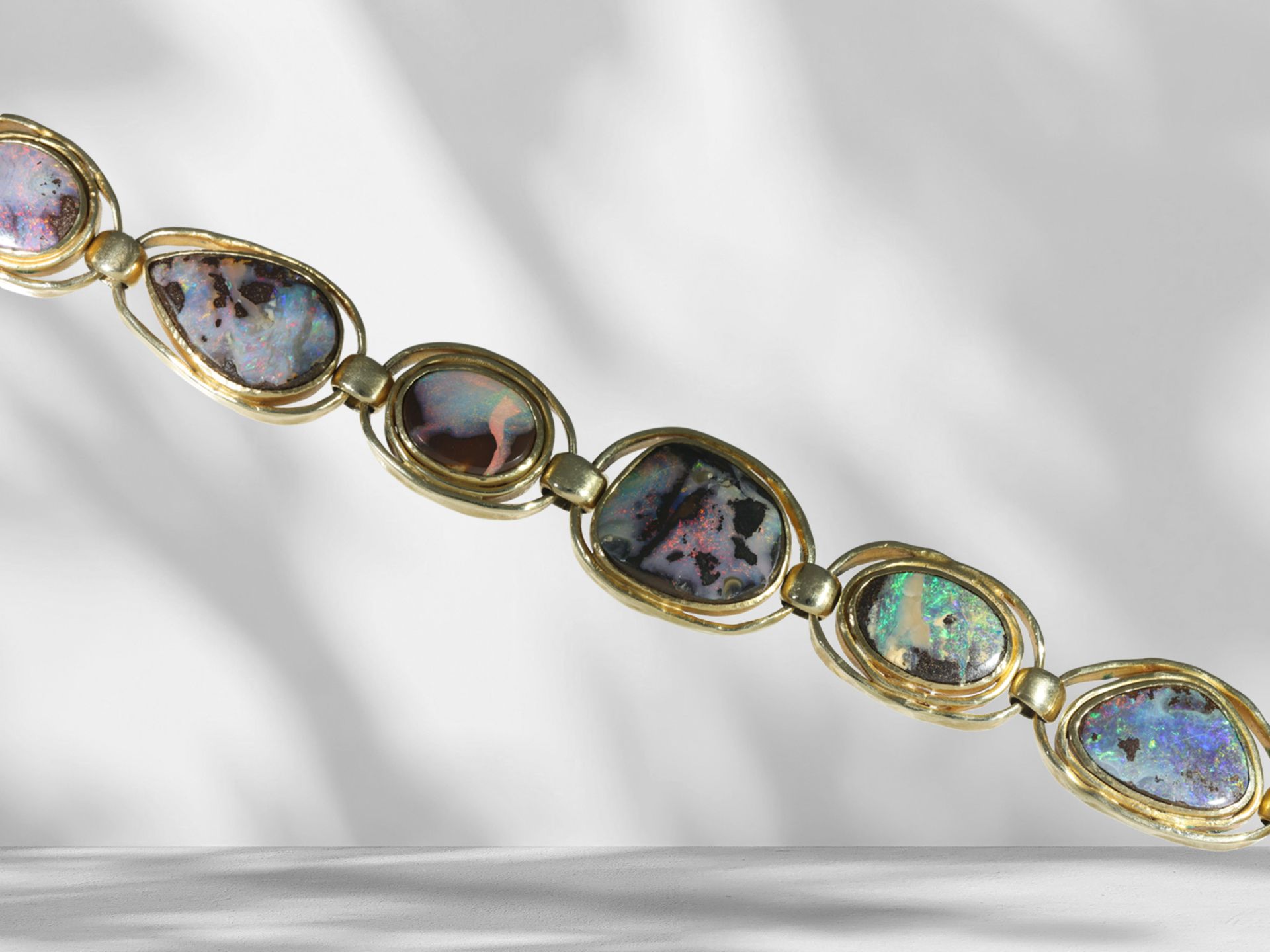 Bracelet: handmade, unique opal goldsmith bracelet in 14K yellow gold - Image 2 of 7