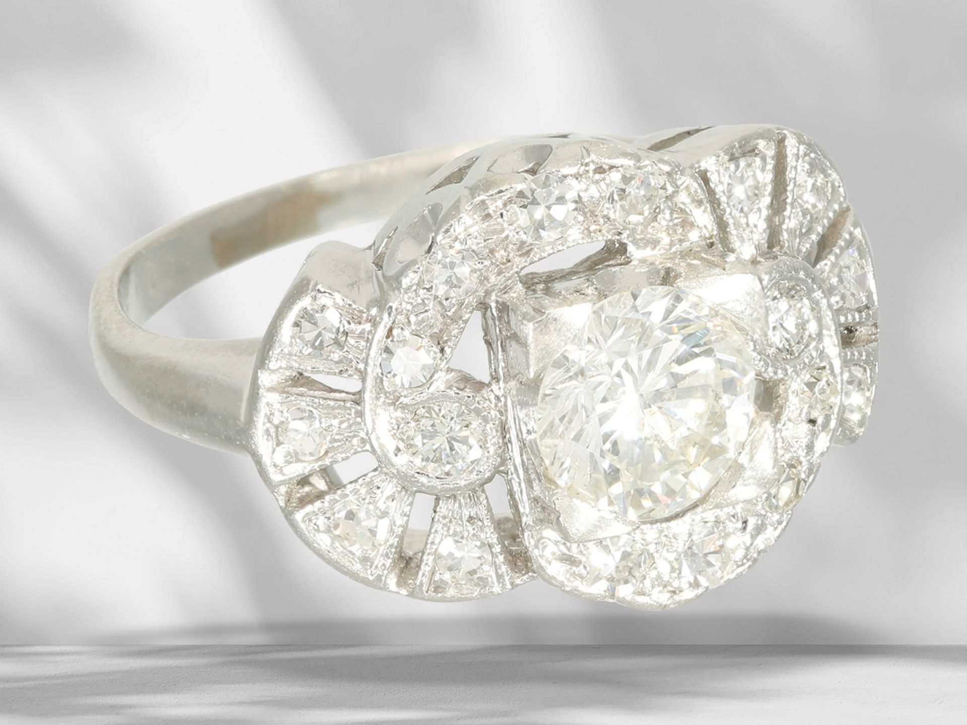 Ring: old brilliant-cut diamond/diamond gold ring in platinum, approx. 0.75ct - Image 2 of 4