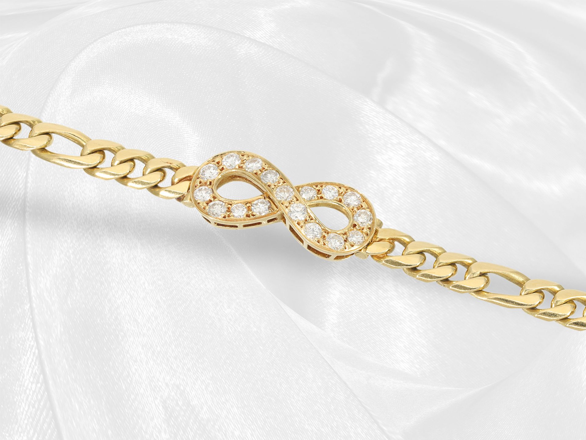 Bracelet: high-quality goldsmith's bracelet with brilliant-cut diamonds, current value report 11,850 - Image 3 of 3