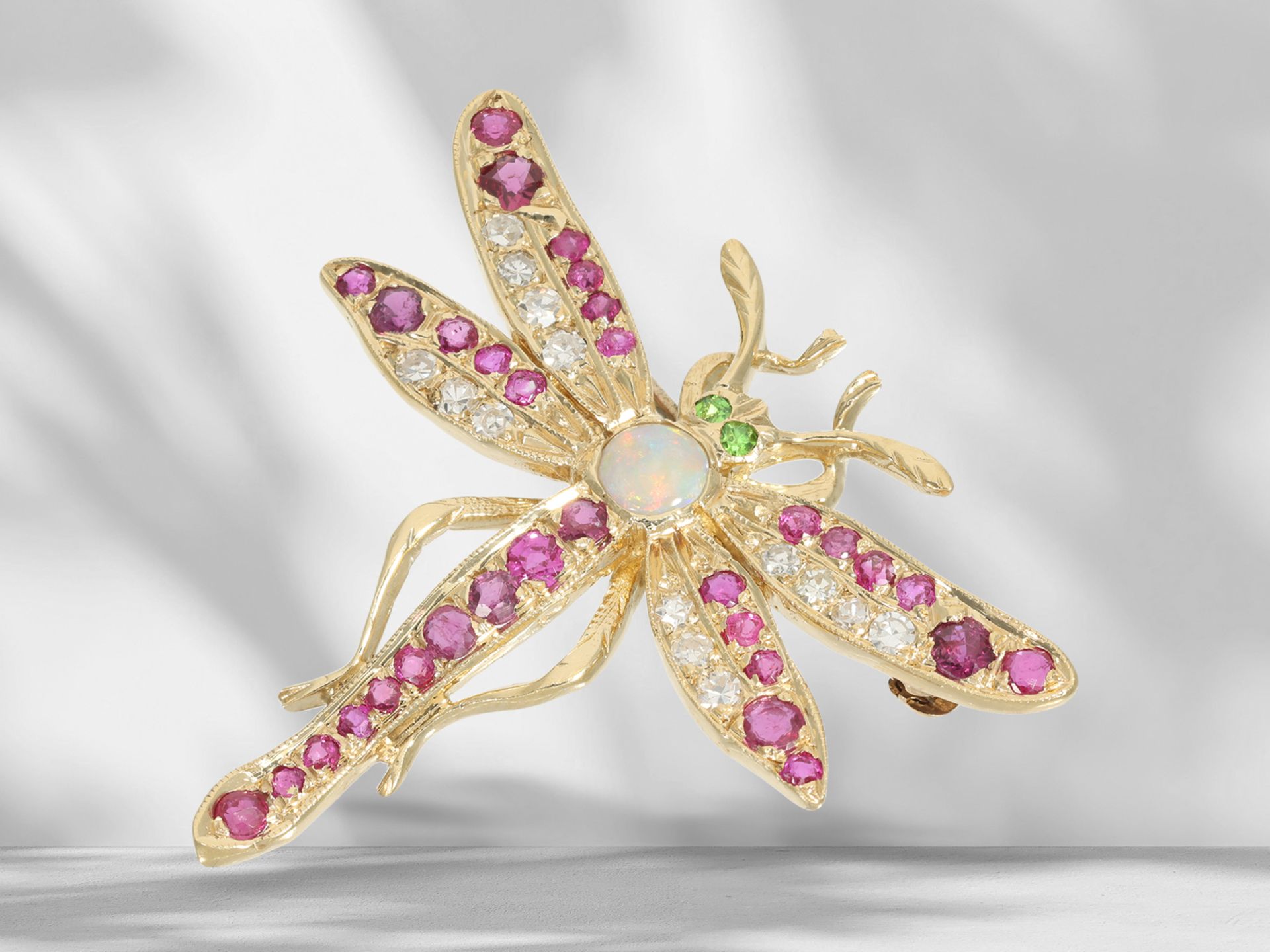 Brosche: ausgefallene, goldene vintage Brosche mit Farbsteinen und Diamanten besetzt, "Libelle" - Bild 2 aus 6