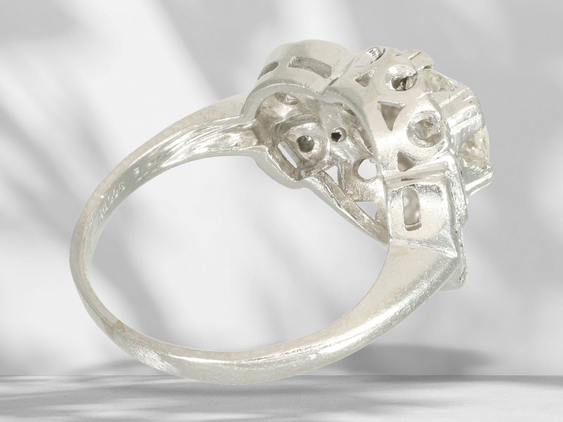 Ring: old brilliant-cut diamond/diamond gold ring in platinum, approx. 0.75ct - Image 4 of 4