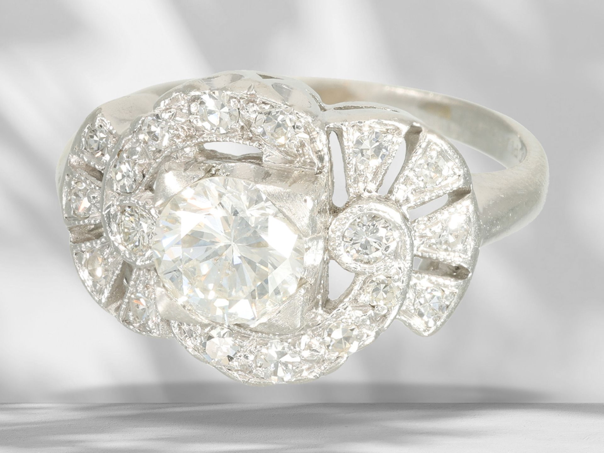 Ring: old brilliant-cut diamond/diamond gold ring in platinum, approx. 0.75ct - Image 3 of 4