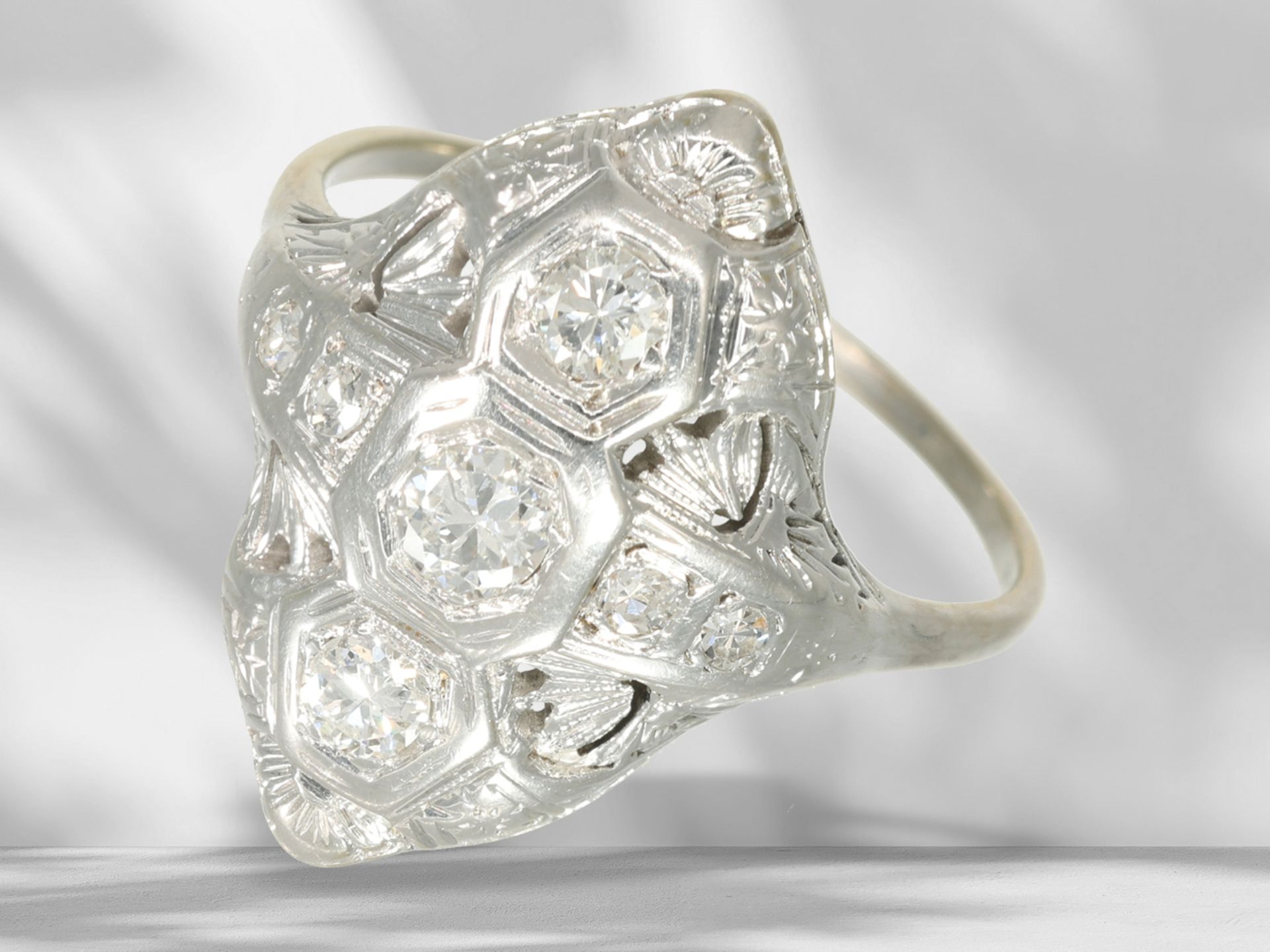 Ring: old/antique brilliant-cut diamond/diamond goldsmith ring