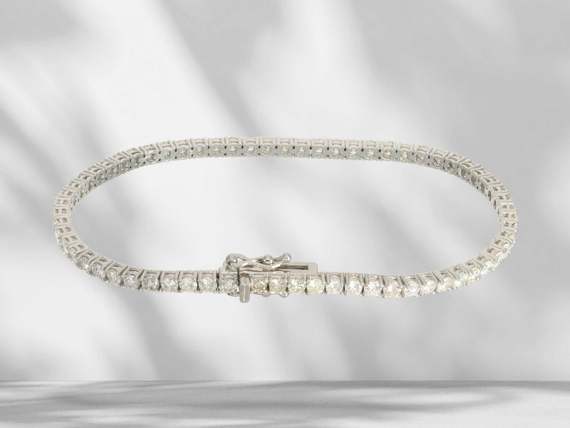 Bracelet: high-quality, handcrafted brilliant-cut diamond/tennis bracelet, approx. 3.3ct - Image 4 of 4