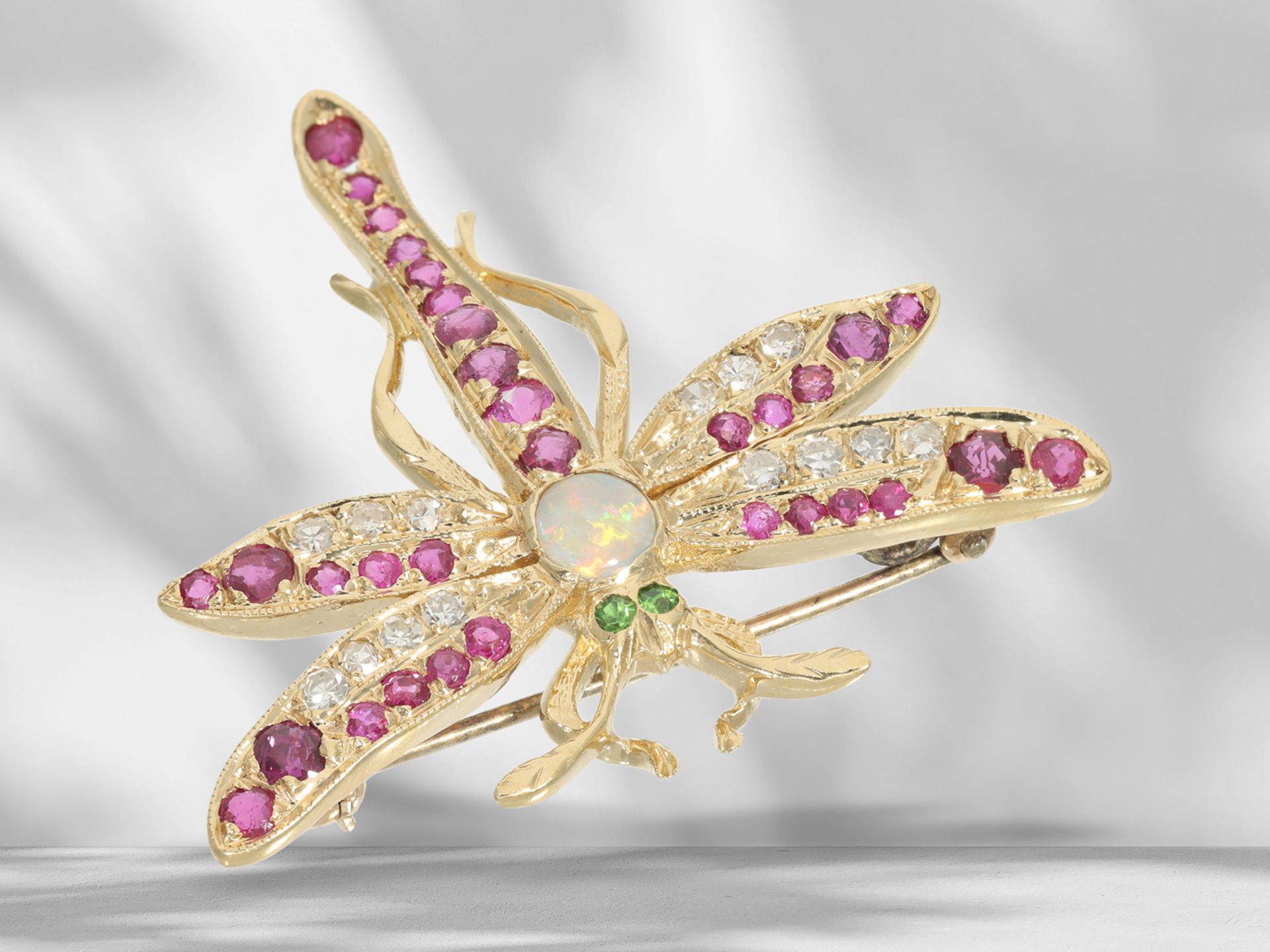 Brosche: ausgefallene, goldene vintage Brosche mit Farbsteinen und Diamanten besetzt, "Libelle" - Bild 6 aus 6